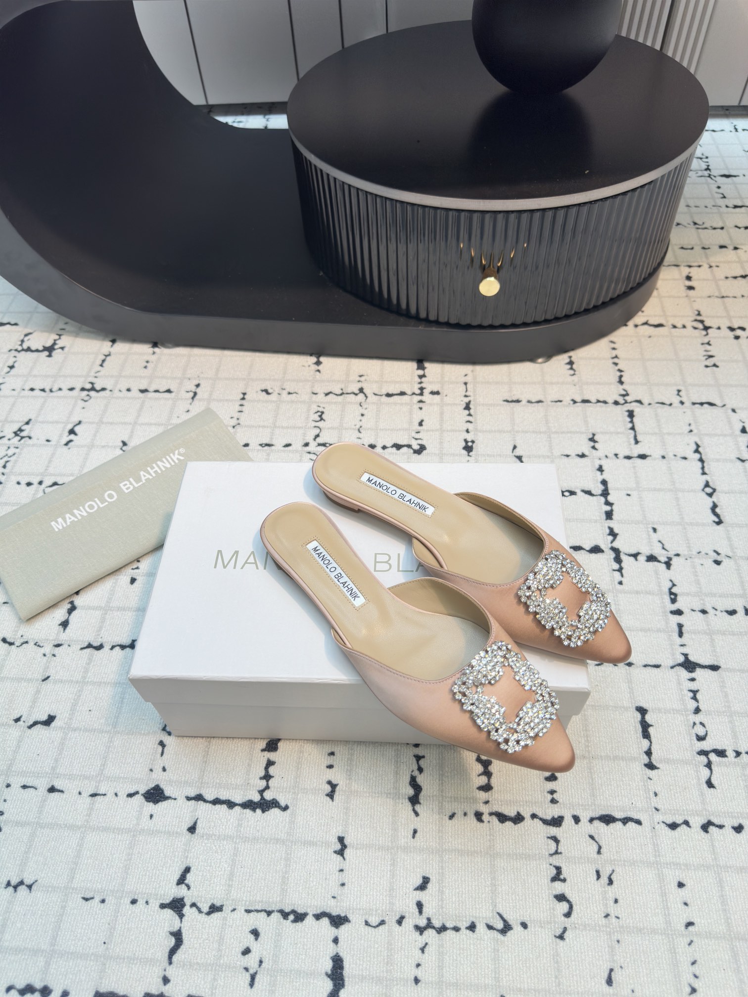 Magolo BlahnlK Classic Slippers: Premium Quality Shoes for Fashionable Women - 图片 6