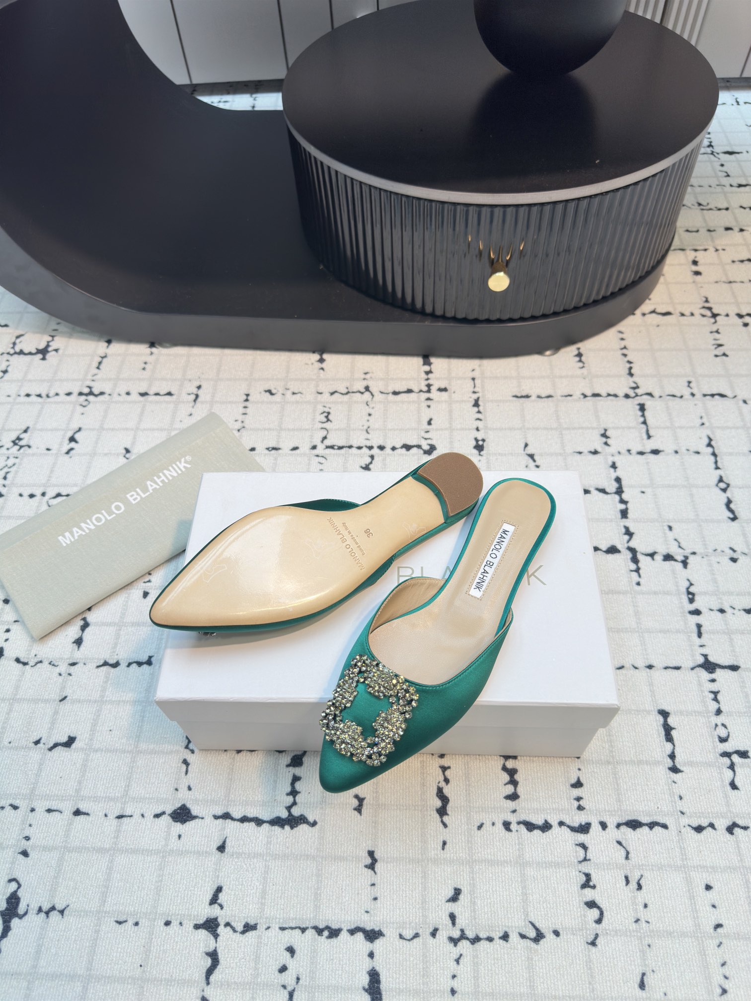 Magolo Blahnik Classic Slippers: High-Quality Italian Imports for Stylish Women - 图片 7