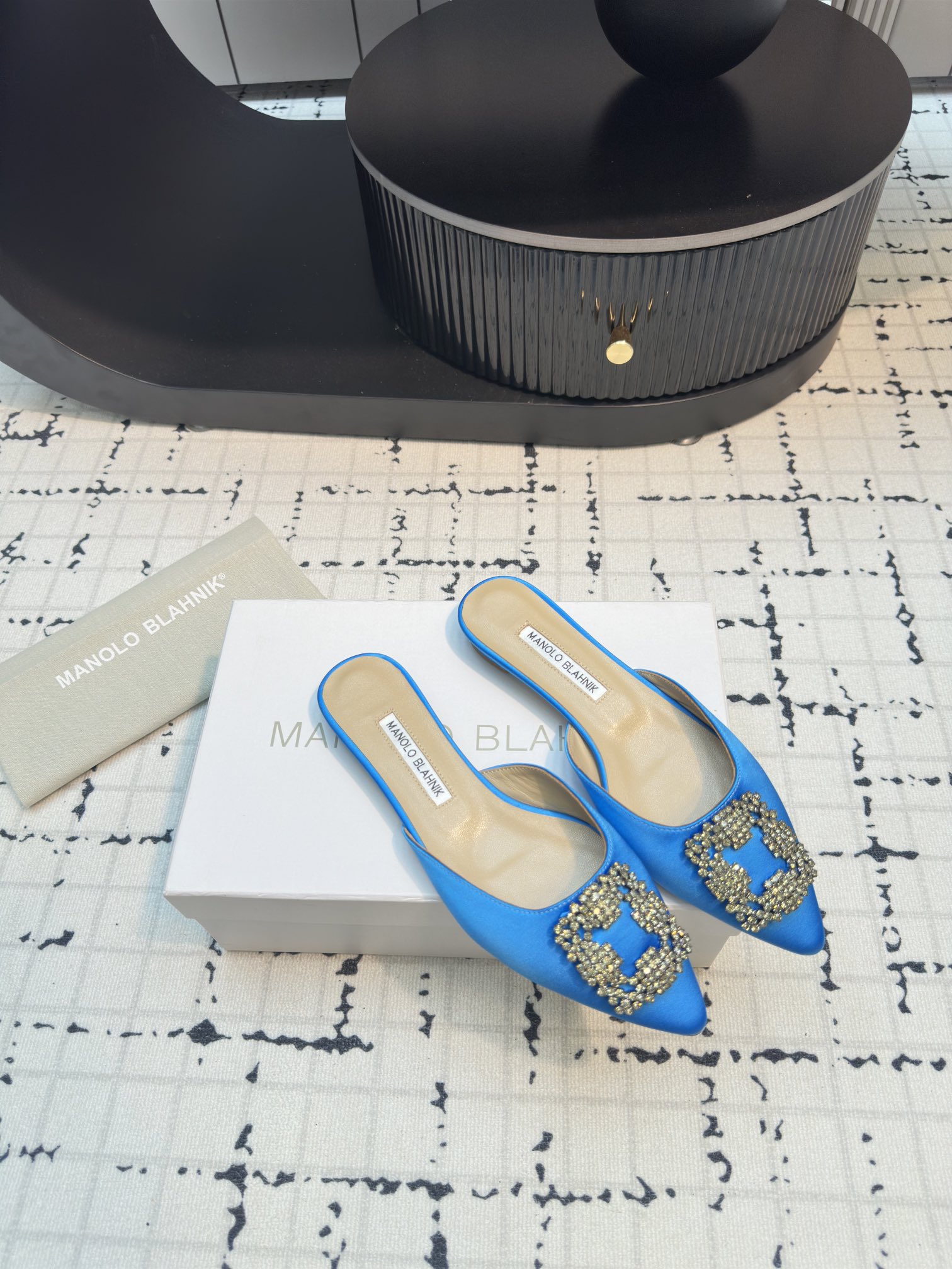 Magolo Blahnik Classic Slippers: High-Quality Italian Imports for Stylish Women - 图片 6