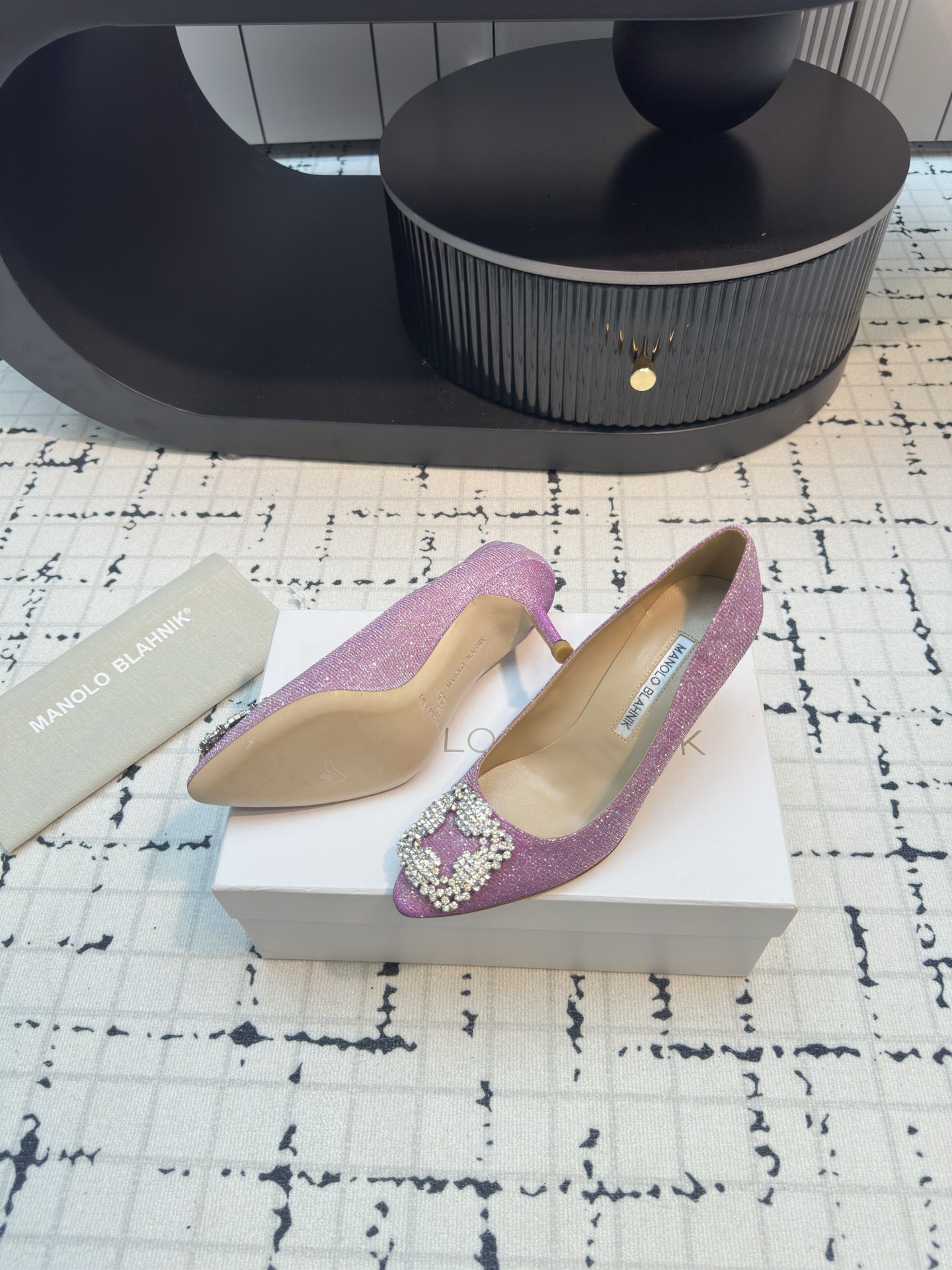 Manolo Blahnik: Quality Custom Footwear with Unique Design and Precision Craftsmanship - 图片 7