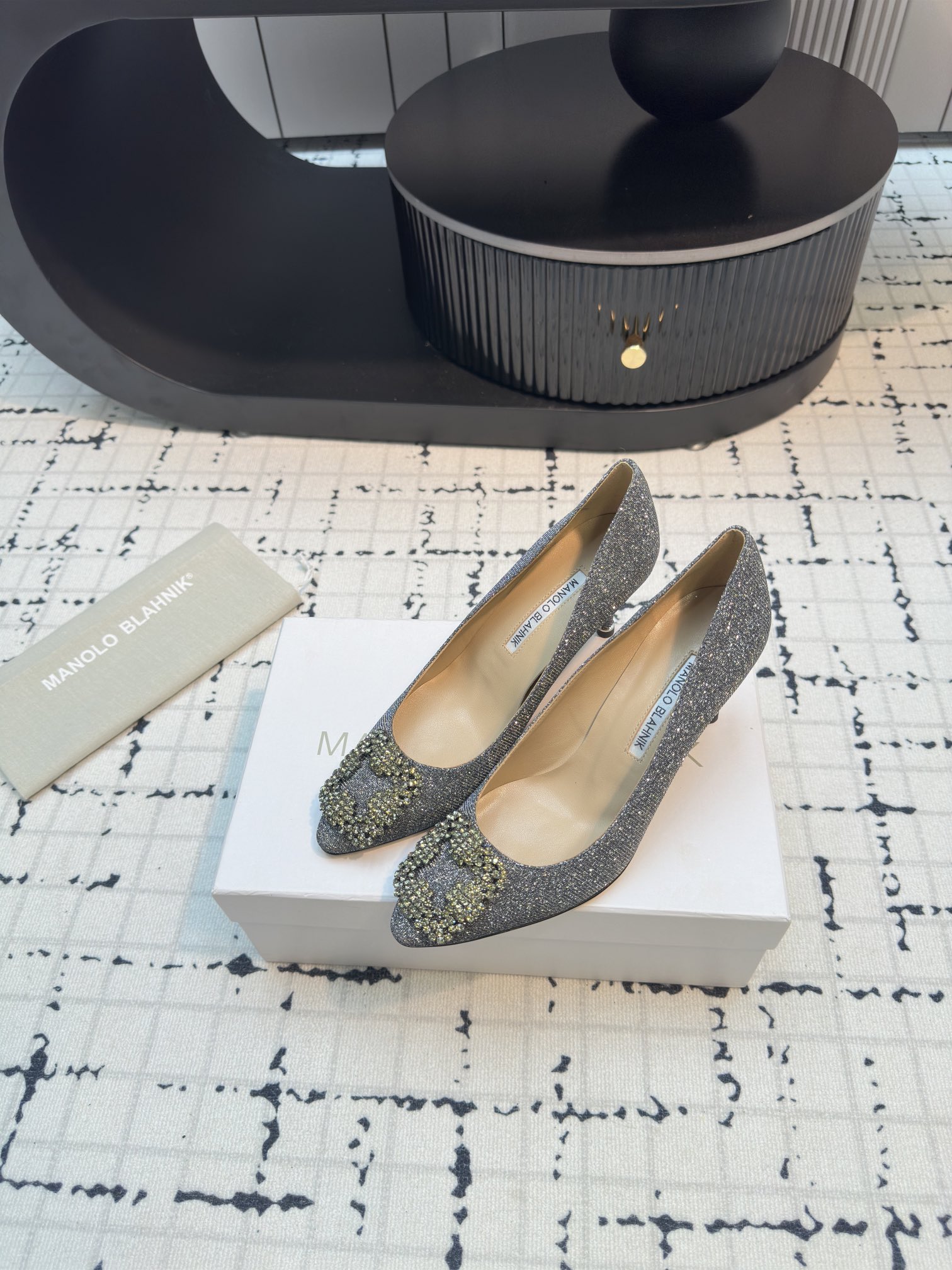 Manolo Blahnik: Perfect Quality Custom Shoes with Unique Design and Premium Materials - 图片 2