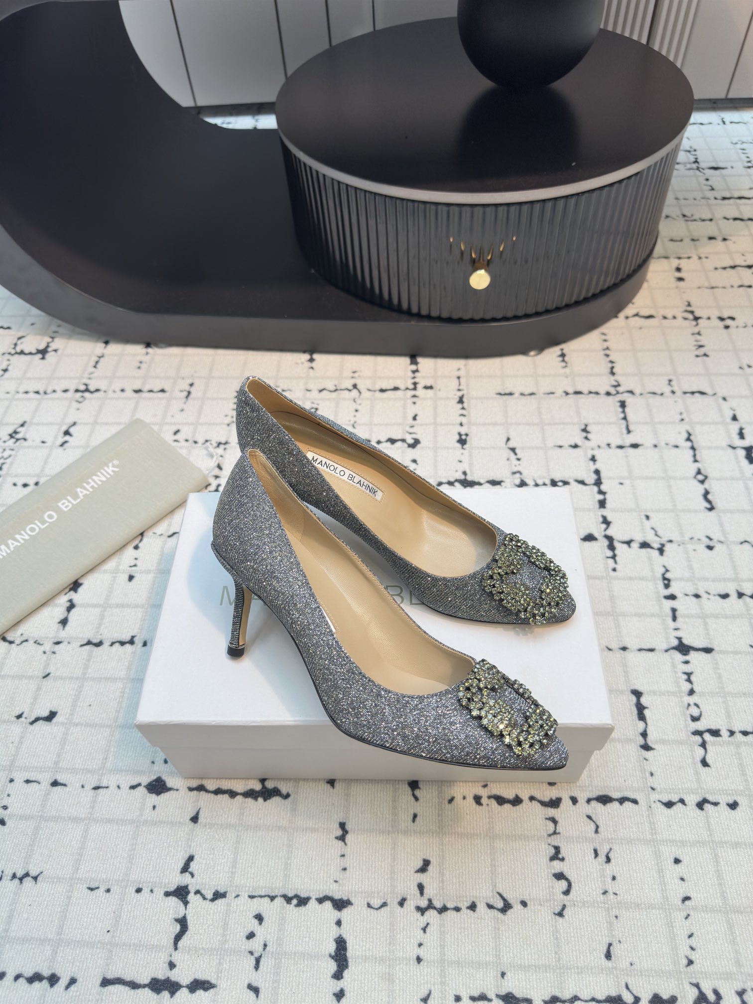 Manolo Blahnik: Perfect Quality Custom Shoes with Unique Design and Premium Materials - 图片 5
