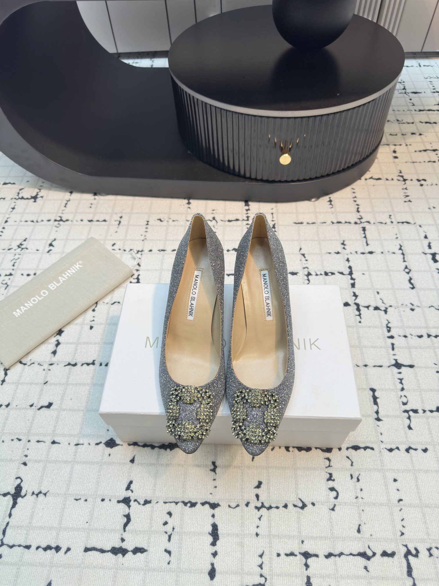 Manolo Blahnik: Perfect Quality Custom Shoes with Unique Design and Premium Materials