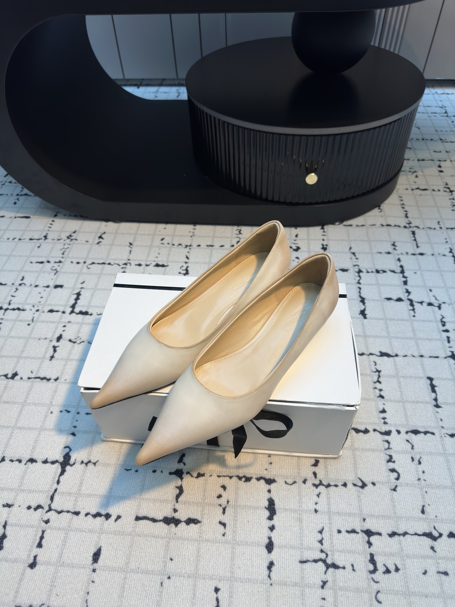 Luxurious Silk Embroidered Heels: Cotemp 110FW Pointy Shoe Series - 图片 2