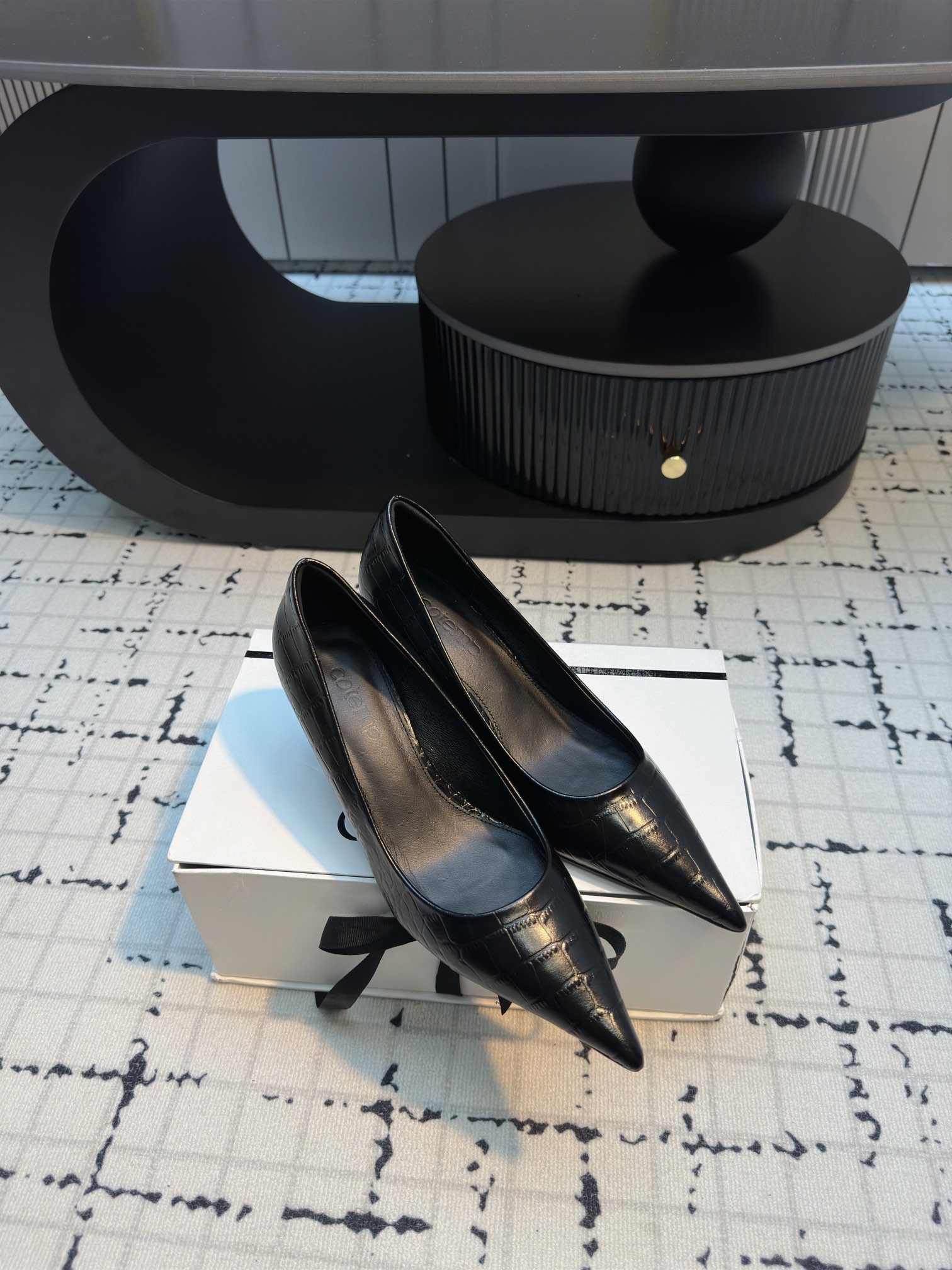 Luxurious Silk Embroidered Heels: Cotemp 110FW Pointy Shoe Series