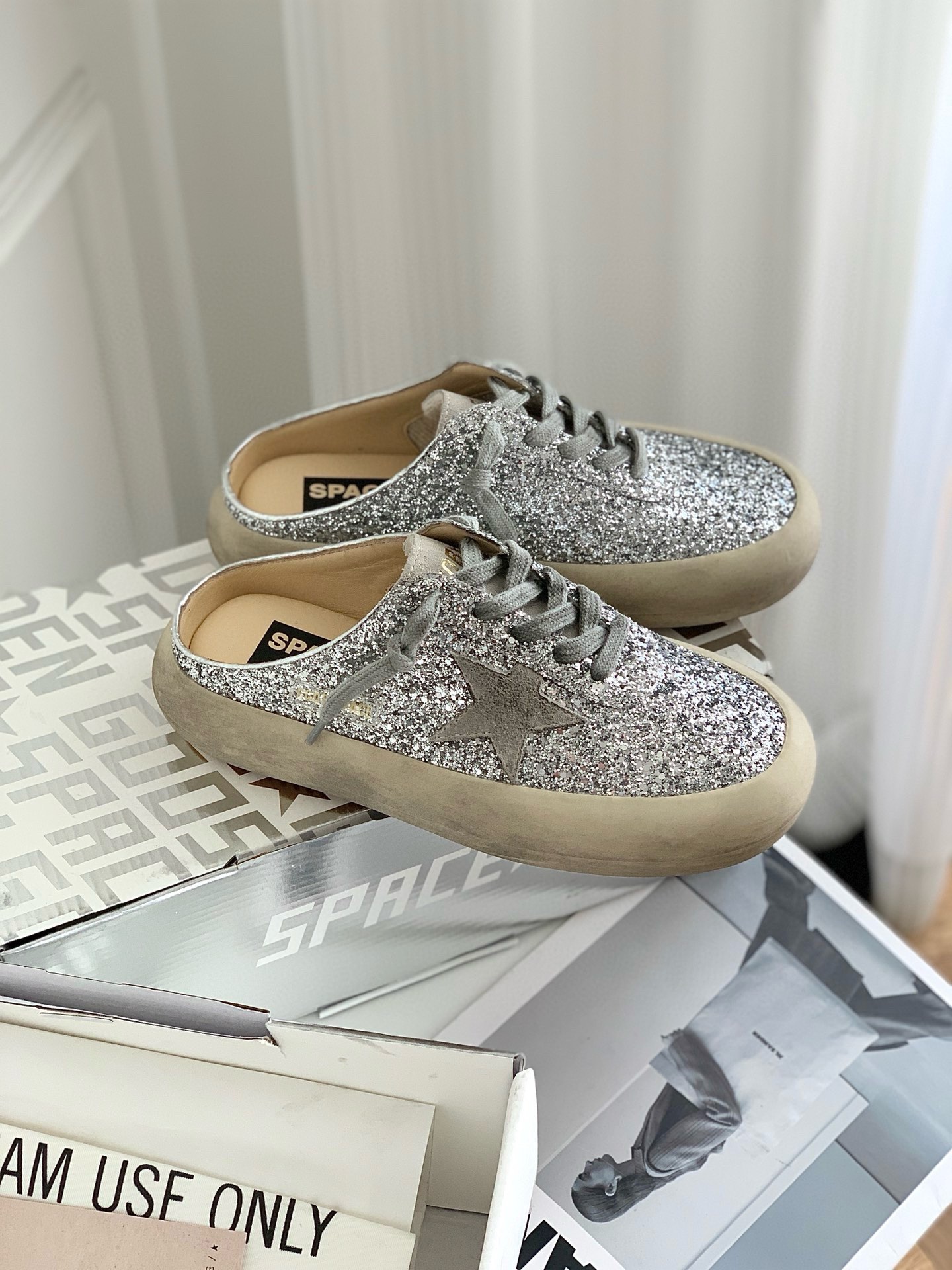 𝐆𝐆𝐃𝐁|𝟐𝟎𝟐4 zapatos de pan sucios con suela gruesa Space-Star de nuevo estilo‼ ️ Zapatos de pan espacial ~ moderno…