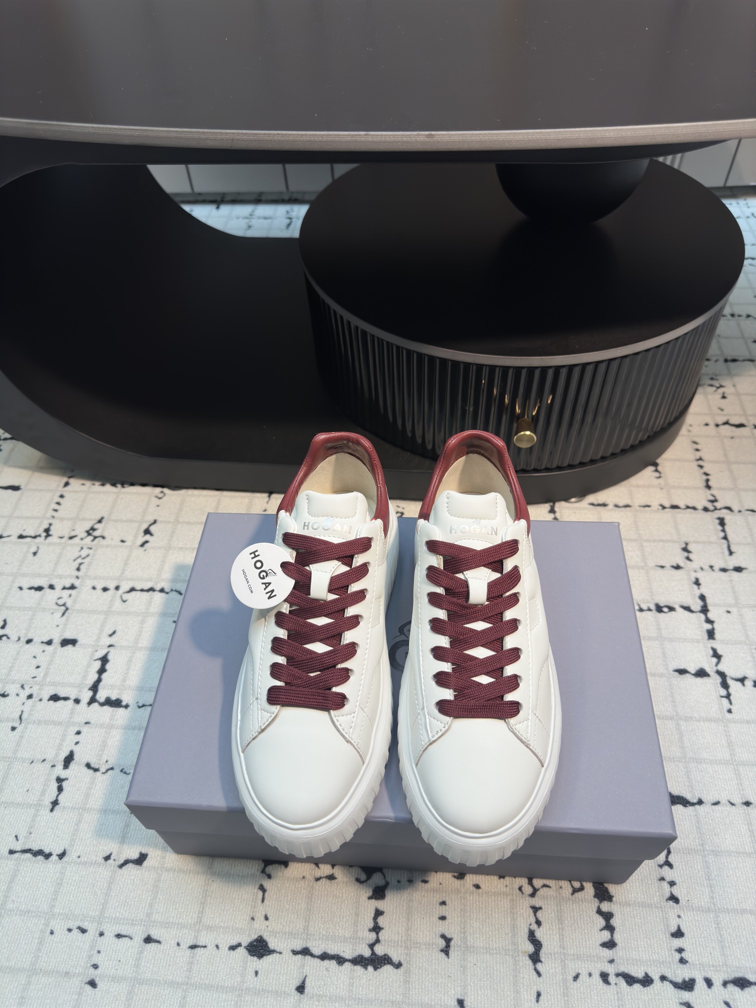 NO:165251,Top version of HOGAN hot model H-STRIPES 