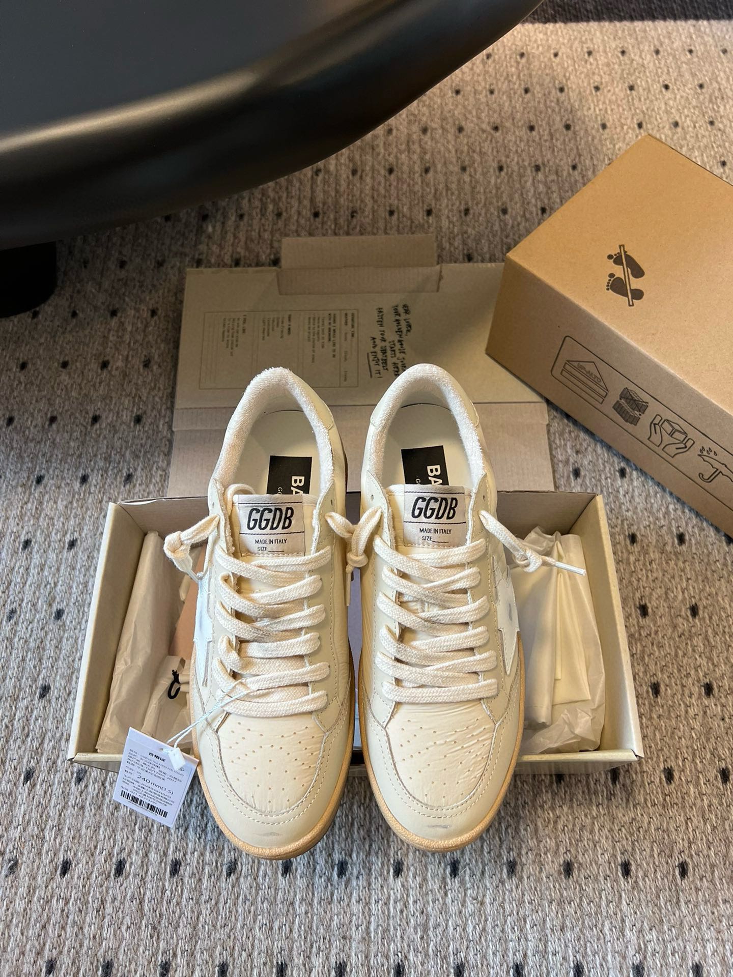 NO:462048,Purchase level, new colors are here, GGDB 25ss Spring and summer new style, casual moral training small dirty shoes series, breaking the traditional aesthetic, small dirty shoes have been used as a demonstration of celebrity private servers, and it is so versatile!  No need to worry about washing shoes anymore. Customized fabric cowhide/cloth inner towel inside shoe tongue genuine leather private molded sole, original full package size 35/40 (40 custom made without return or replacement), casual shoes/sports shoes, sneakers, cowhide19860909代购级 新色来了 GGDB 25ss 春夏季新款 休闲德训小脏鞋系列 打破传统审美,小脏鞋做到了明星私服上脚示范 就是这么百搭 ！再也不用担心洗鞋的问题啦 面料定制牛皮/布面 内里 毛巾里 鞋舌内里真皮 私模大底、原版全套包装 码数35/40（40定做不退不换）,休闲鞋/运动鞋,sneakers,cowhide,Women's Shoes