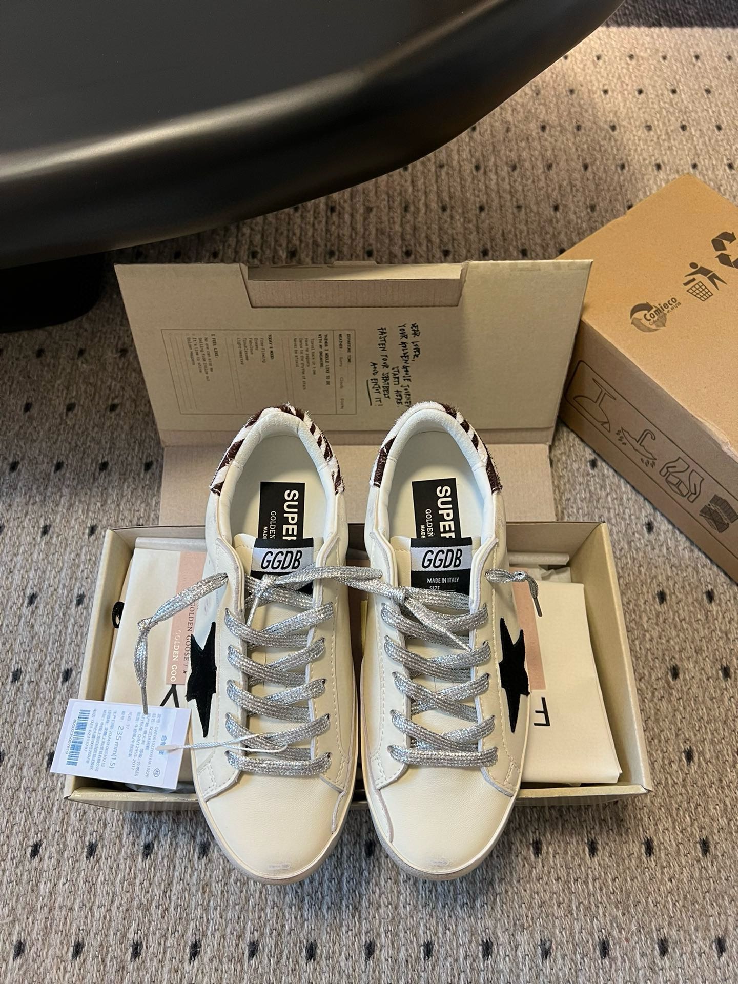 NO:462109,Purchase level, new colors are here, GGDB 25ss Spring and summer new style, casual moral training small dirty shoes series, breaking the traditional aesthetic, small dirty shoes have been used as a demonstration of celebrity private servers, and it is so versatile!  No need to worry about washing shoes anymore. Customized fabric cowhide inner towel inside shoe tongue genuine leather private molded sole, original full package size 35/40 (40 custom made without return or replacement), casual shoes/sports shoes, sneakers, cowhide19860909代购级 新色来了 GGDB 25ss 春夏季新款 休闲德训小脏鞋系列 打破传统审美,小脏鞋做到了明星私服上脚示范 就是这么百搭 ！再也不用担心洗鞋的问题啦 面料定制牛皮 内里 毛巾里 鞋舌内里真皮 私模大底、原版全套包装 码数35/40（40定做不退不换）,休闲鞋/运动鞋,sneakers,cowhide,Women's Shoes