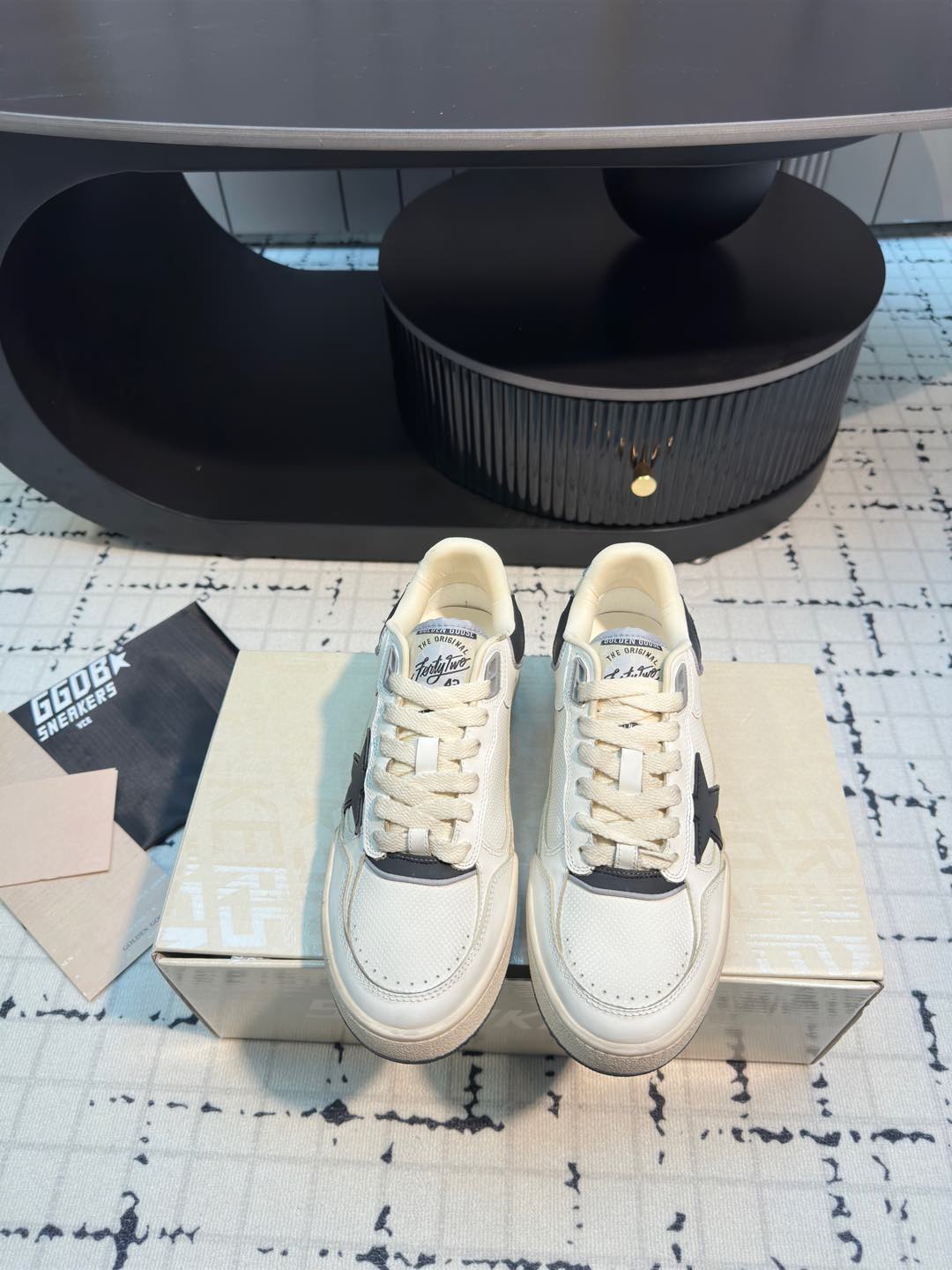 𝐆𝐨𝐥𝐝𝐞𝐧 𝐆𝐨𝐨𝐬𝐞 𝐃𝐞𝐥𝐮𝐱𝐞 𝐁𝐫𝐚𝐧𝐝#𝐆𝐆𝐃𝐁 𝐅𝐨𝐫𝐭𝐲𝟮# 𝟮𝟬𝟮𝟱/𝑠𝑠 Nuevas zapatillas de deporte estre…