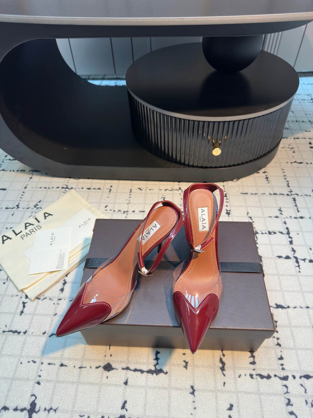 Alaïa High Love Heart Pointed-Toe Slingback Heels - Chic and Elegant 5 i1736421356654 7151 0 3