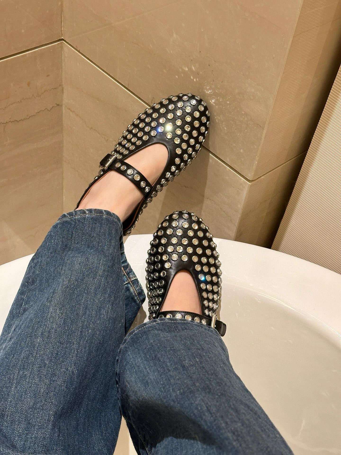 NO:265424,So beautiful, Alaia rhinestone ballet shoes, ballet shoes, alaia19860909太美啦,舍不得穿的Alaia水钻芭蕾舞鞋,芭蕾舞鞋,alaia,Women's Shoes