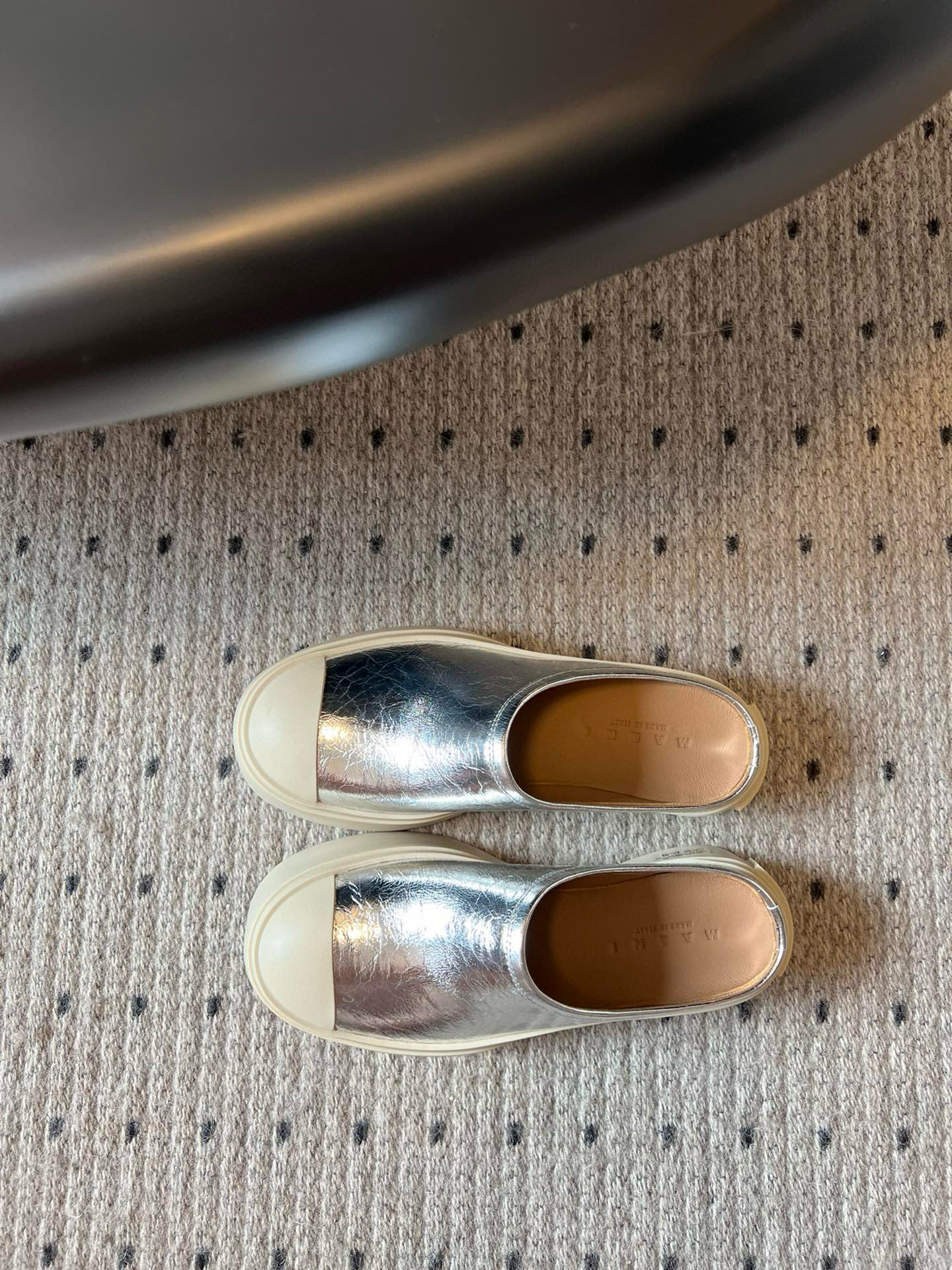 Marni Platform Mules: Silver Leather, Round Toe, Slip-On Style, and Rubber Sole 4 i1740308439171 633 0 1