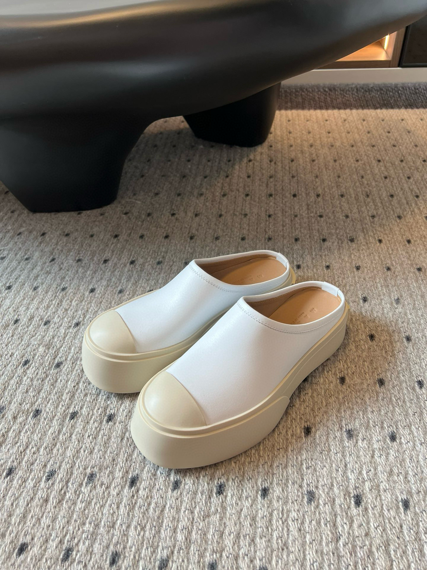 Marni 25 New Thick Bottom Half Slippers: Stylish and Convenient 1 Marni 25 New Thick Bottom Half Slippers: Stylish and Convenient