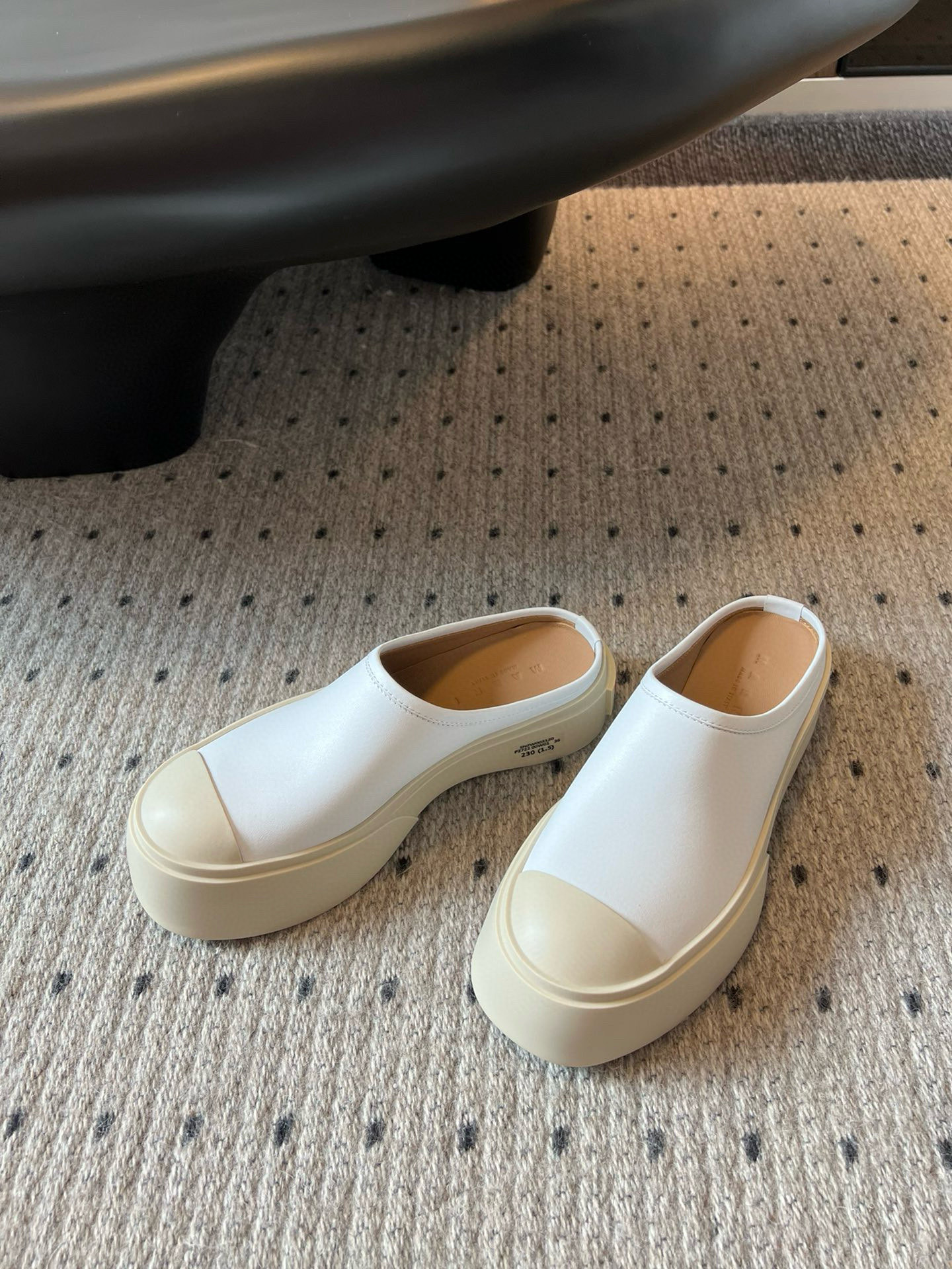 Marni 25 New Thick Bottom Half Slippers: Stylish and Convenient 6 i1740308506472 9260 0 3