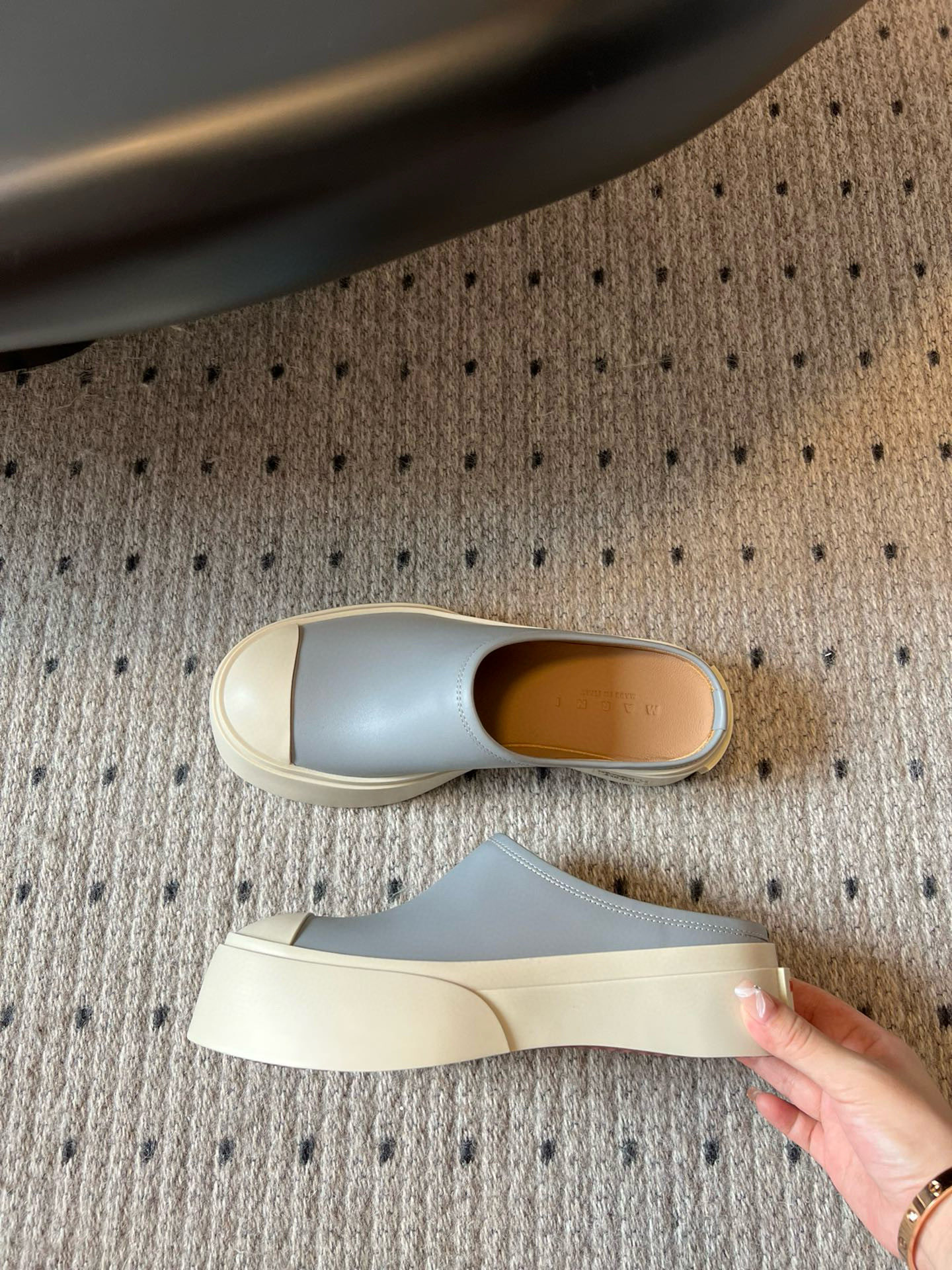 Marni Women's Leather Platform Mules - Comfortable & Stylish Slip-Ons 5 i1740308516388 8779 0 2