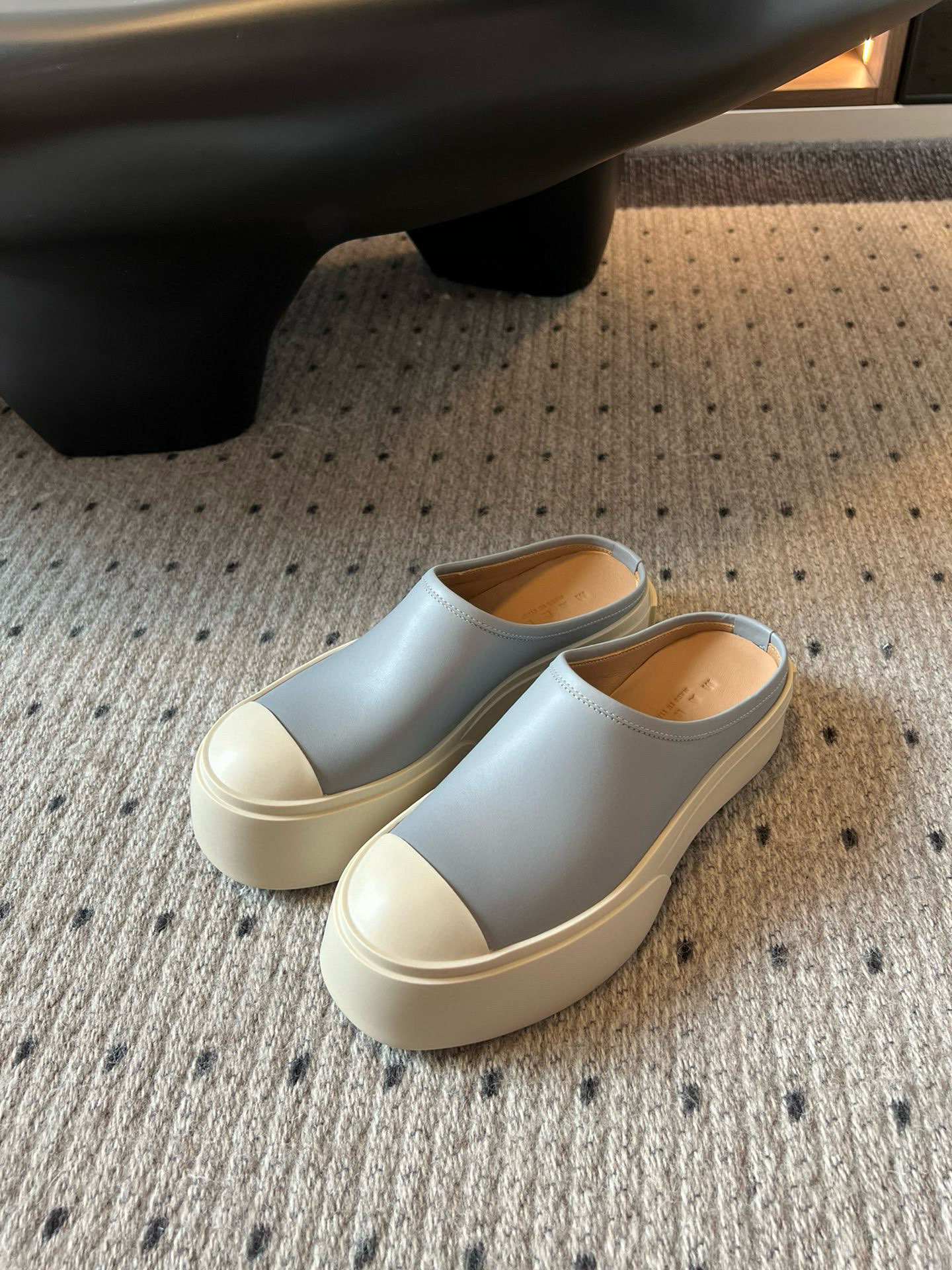 Marni Women's Leather Platform Mules - Comfortable & Stylish Slip-Ons 2 i1740308516420 5081 0 3