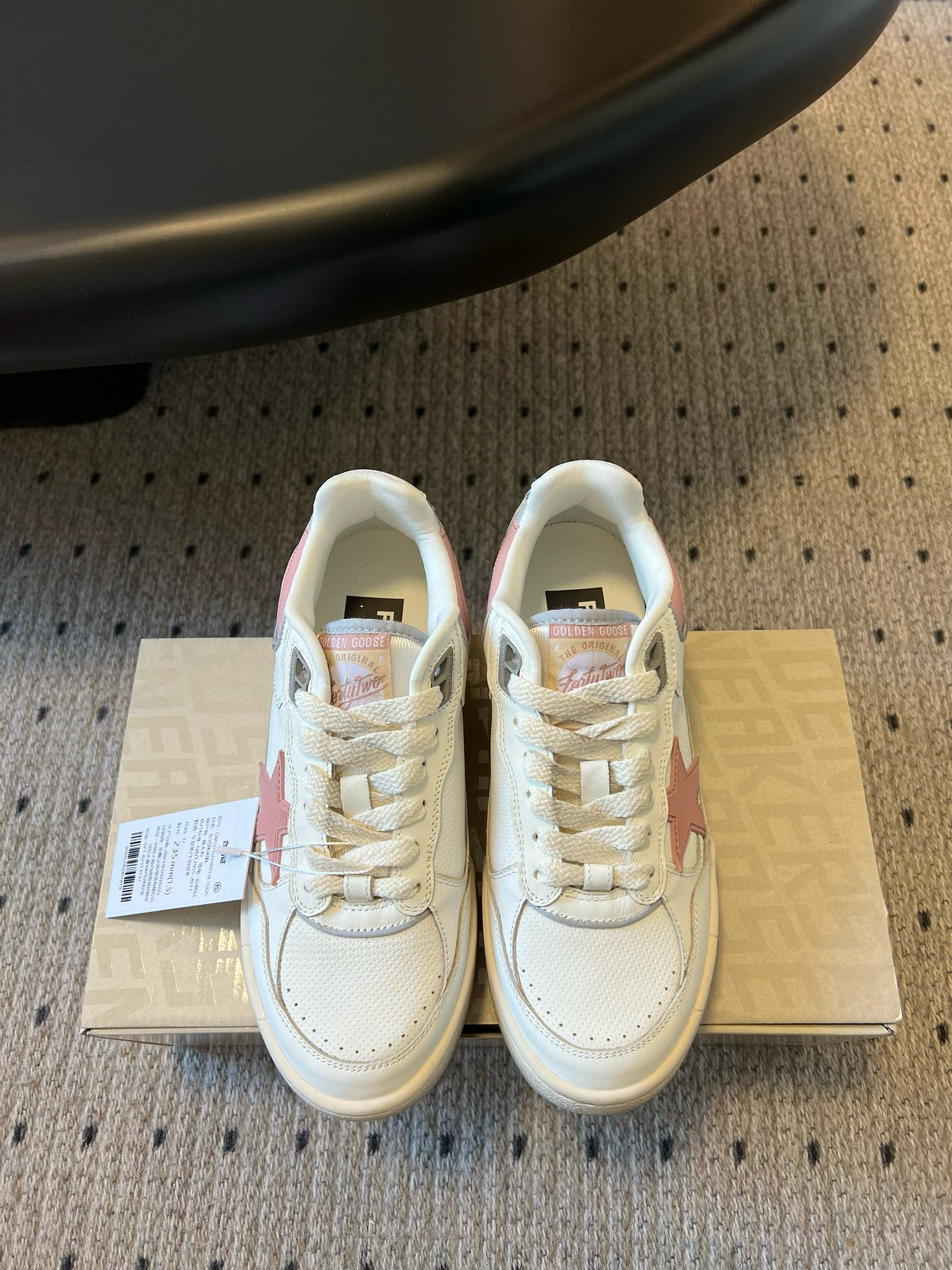 NO:406880,Purchase level, new colors are here, GGDB 25ss Spring and summer new style, casual moral training small dirty shoes, shoes series, breaking the traditional aesthetic, small dirty shoes have been used as a demonstration of celebrity private servers, and it is so versatile!  No need to worry about washing shoes anymore. Customized fabric cowhide inner towel inside shoe tongue genuine leather private molded sole, original full package size 35/39, casual shoes/sports shoes, sneakers, cowhide19860909代购级 新色来了 GGDB 25ss 春夏季新款 休闲德训小脏鞋板鞋系列 打破传统审美,小脏鞋做到了明星私服上脚示范 就是这么百搭 ！再也不用担心洗鞋的问题啦 面料定制牛皮 内里 毛巾里 鞋舌内里真皮 私模大底、原版全套包装 码数35/39,休闲鞋/运动鞋,sneakers,cowhide,Women's Shoes