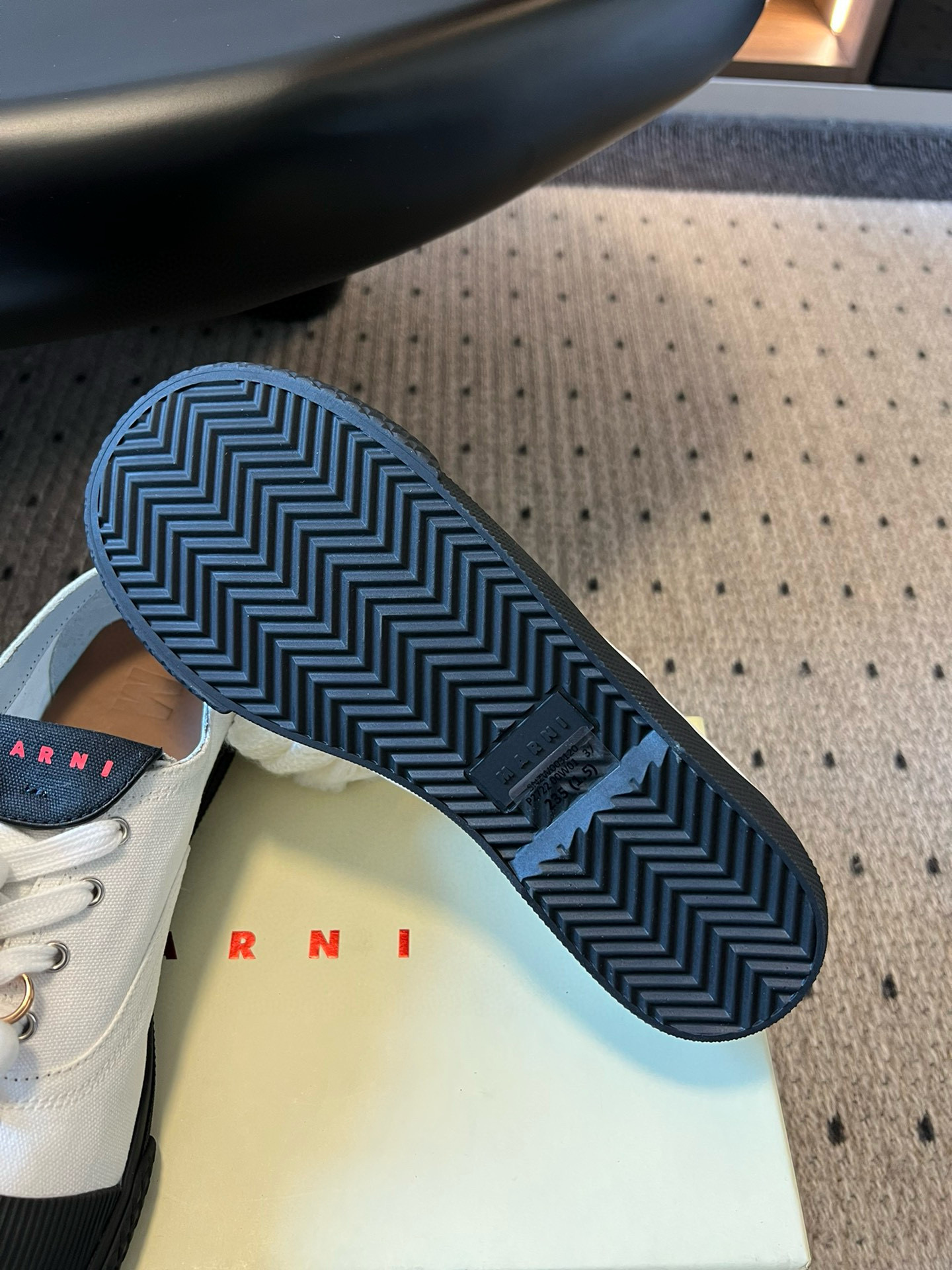 Marni Cotton Wave Sneakers - Lightweight Canvas Shoes with Leather Insole 9 i1742818474220 3970 0 7