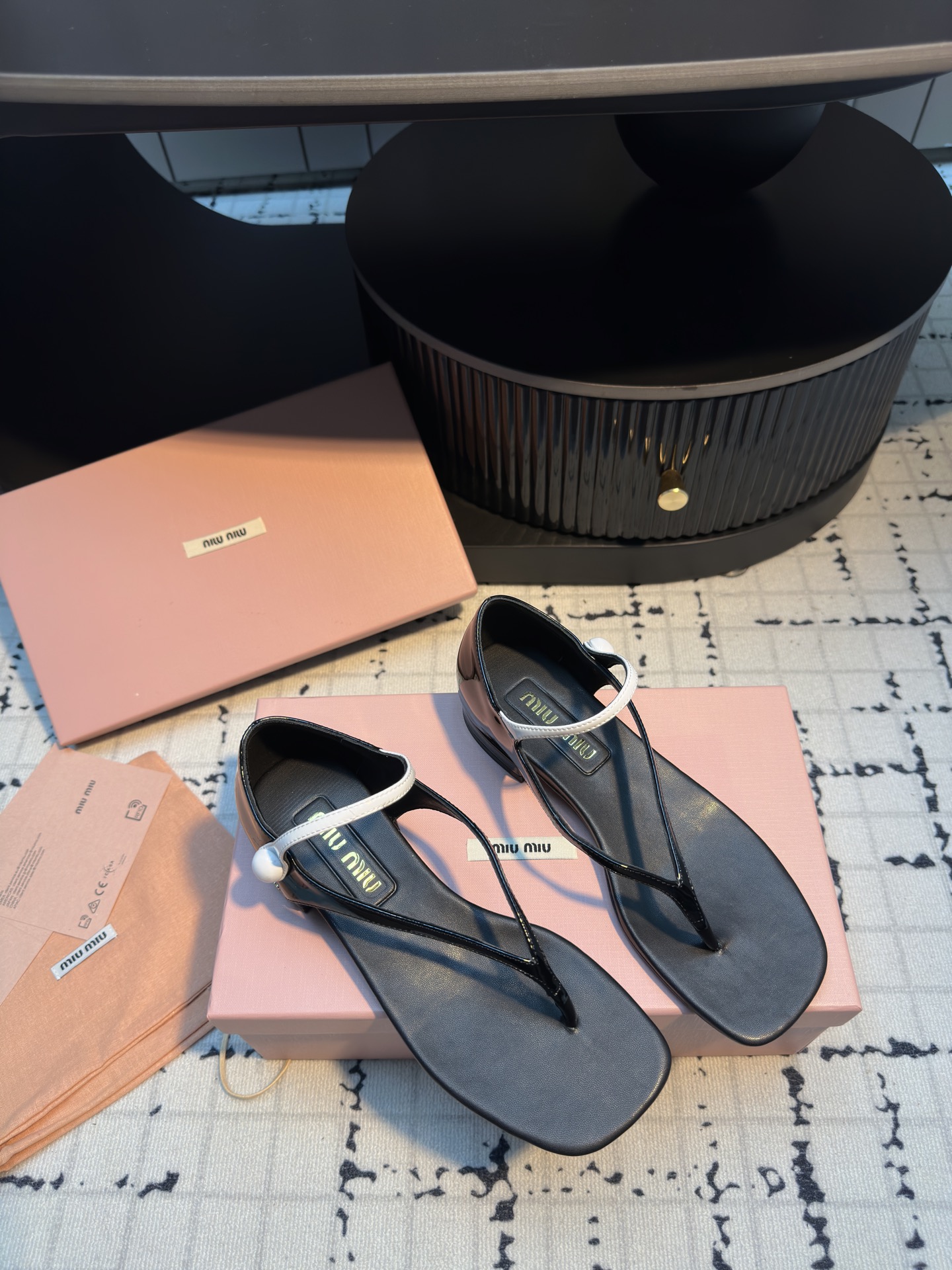 Miu Miu Mary Jane Flip-Flop Sandals: Runway-Ready Style & Comfort 3 i1745401426258 867 0 1