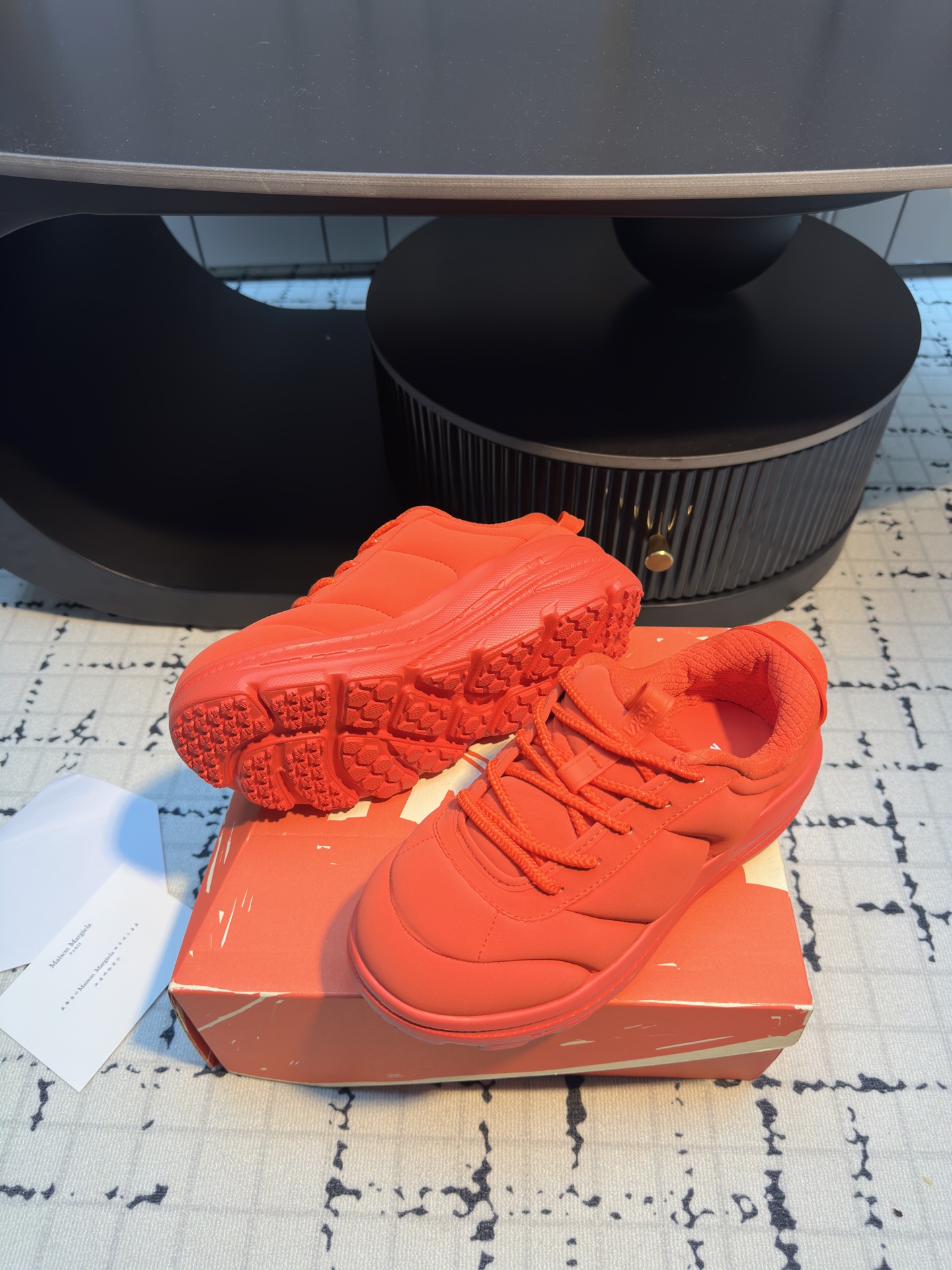 Marni x Hoka BondiB3: Fashionable Puffy-Bread Sneakers with Ultimate Comfort - 图片 7