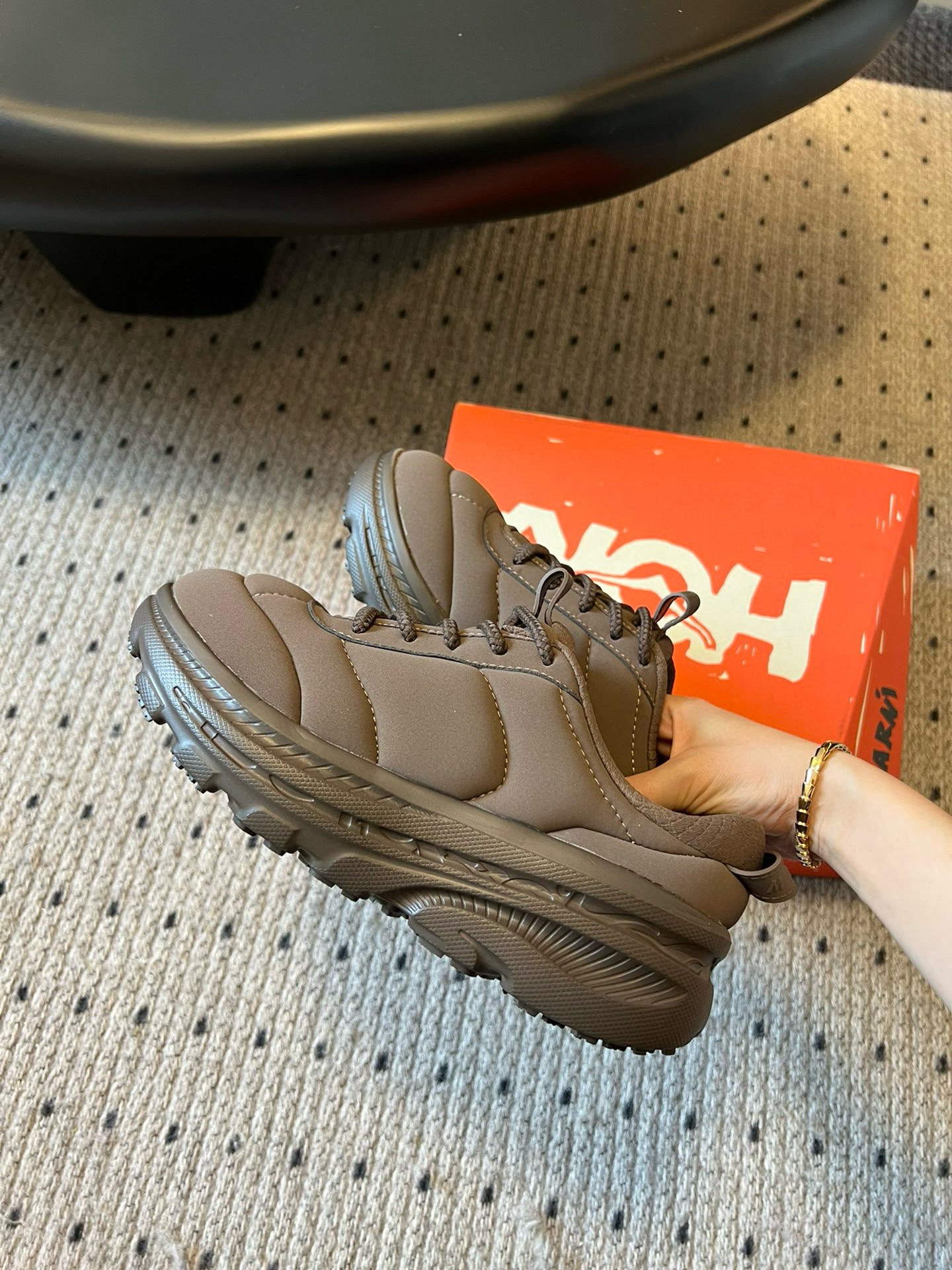 Marni x Hoka BondiB3 Sneakers: Fashion and Comfort Combined for Sporty Style - 图片 8