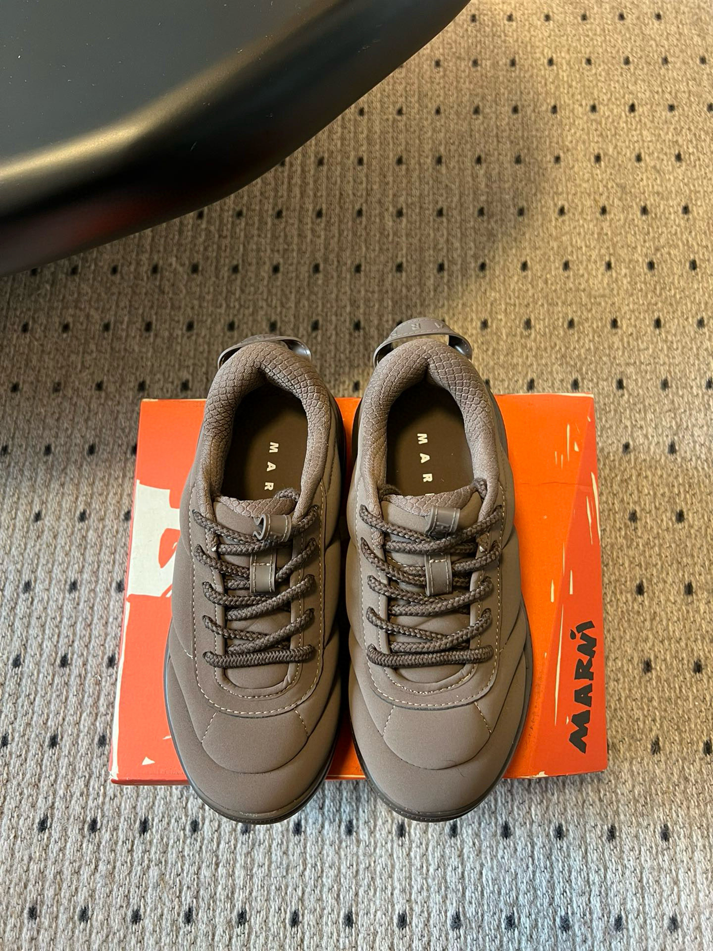Marni x Hoka BondiB3 Sneakers: Fashion and Comfort Combined for Sporty Style - 图片 2