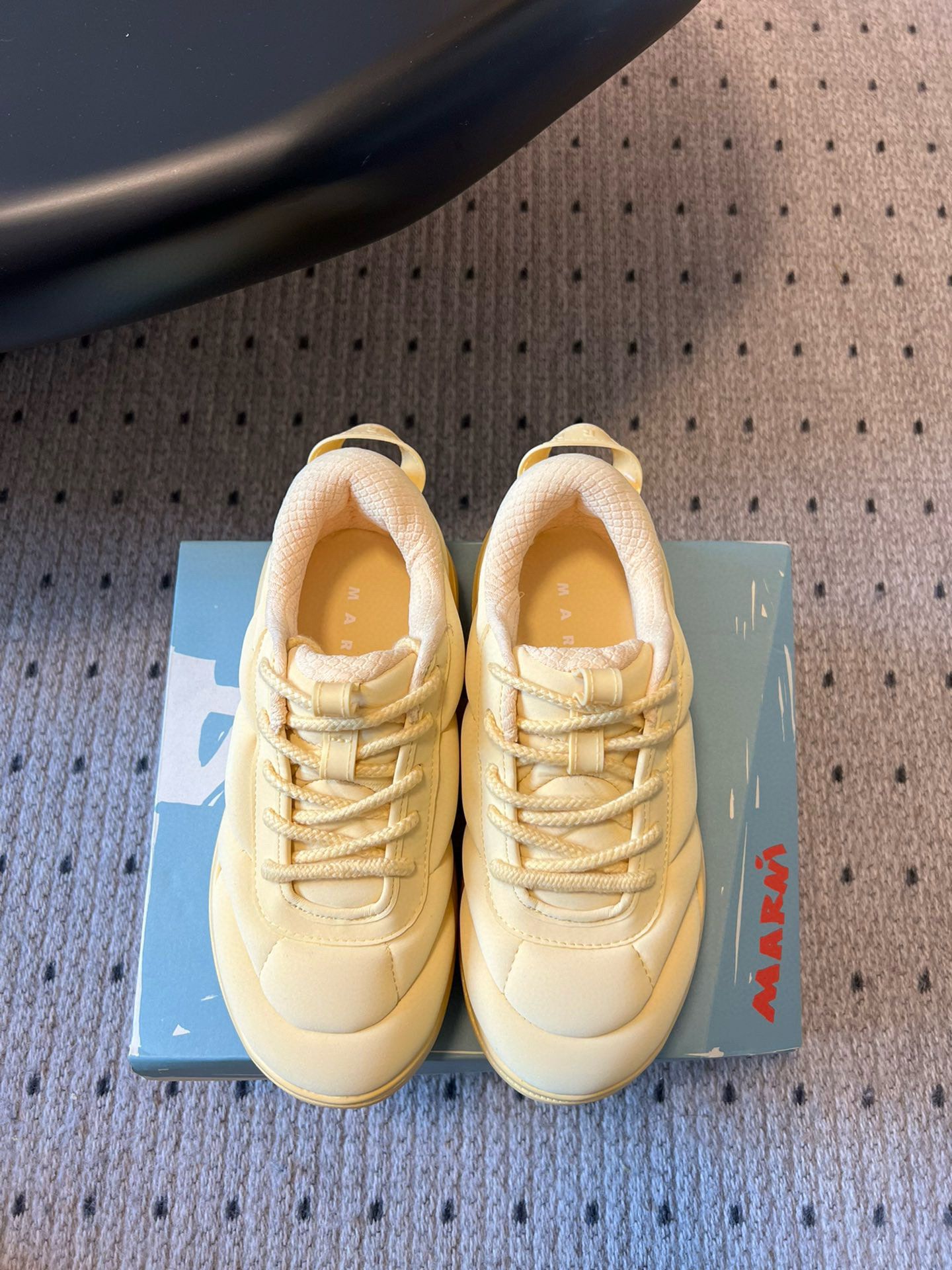 Marni x Hoka BondiB3 Sneakers: Fashionable Comfort for Sport Enthusiasts - 图片 2