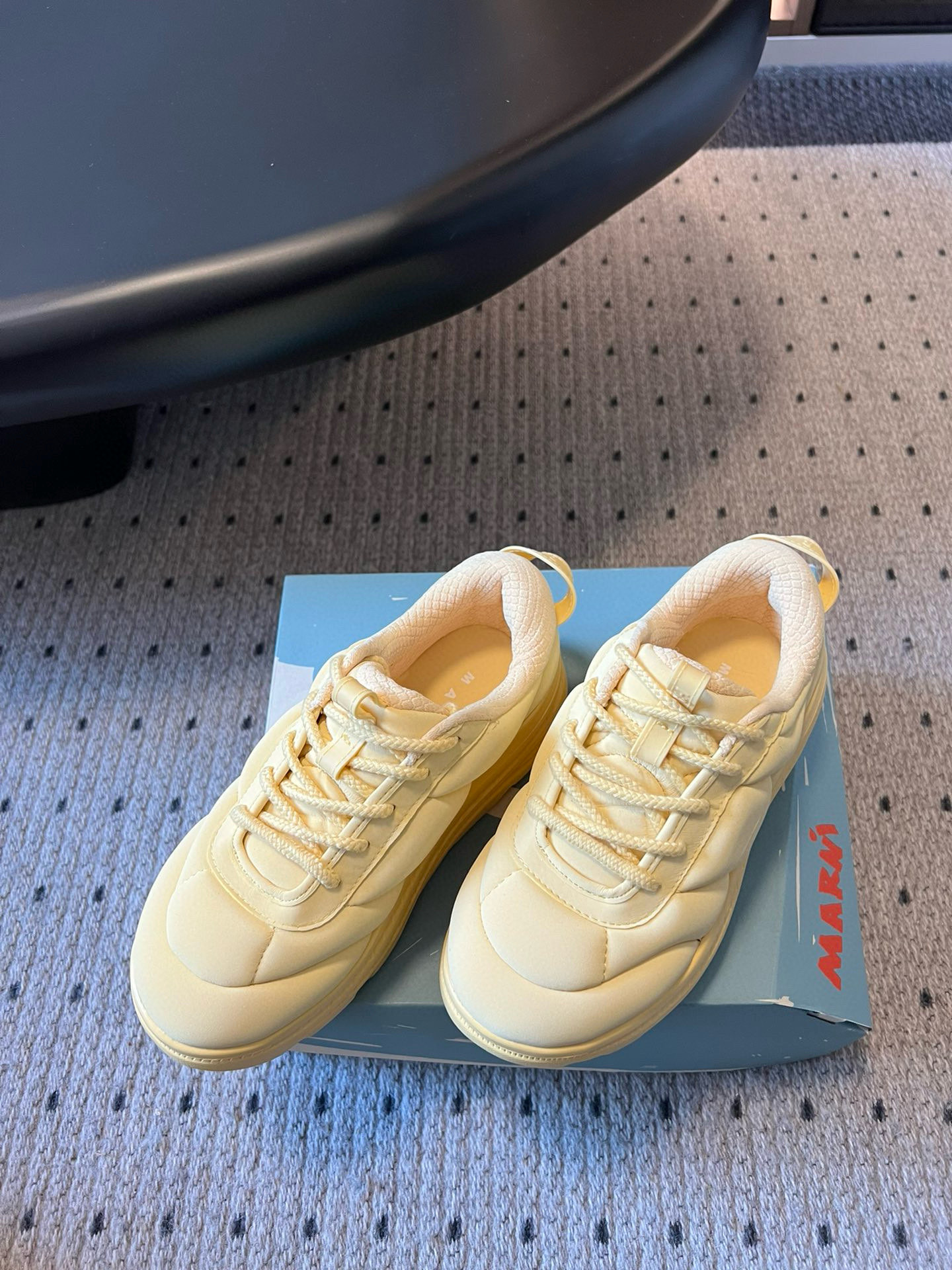 Marni x Hoka BondiB3 Sneakers: Fashionable Comfort for Sport Enthusiasts - 图片 4