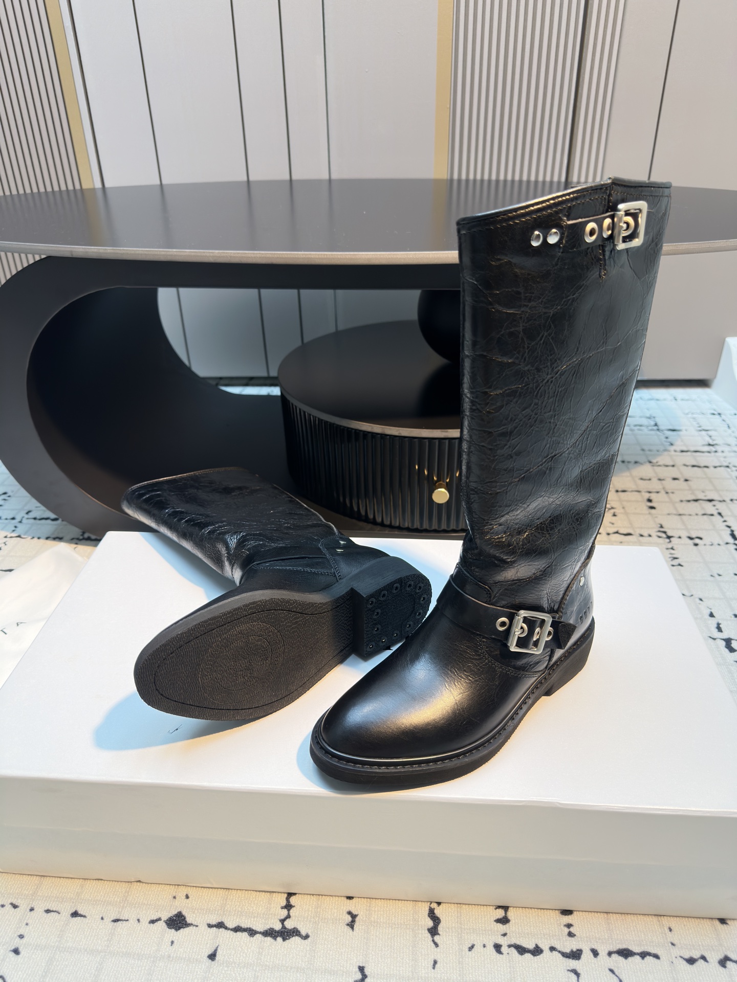 Golden Goose 2025 Western Cowboy Knight Boots with Cowskin Fabric and Pyramid Leather Bottom - 图片 7