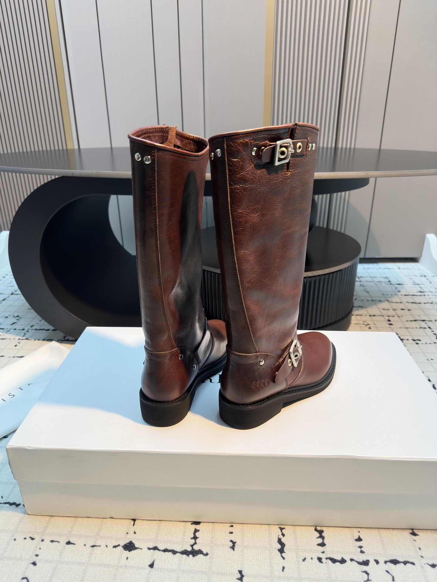 2025 Western Cowboy Knight Boots in Cowskin Fabric with Unique Design - 图片 6