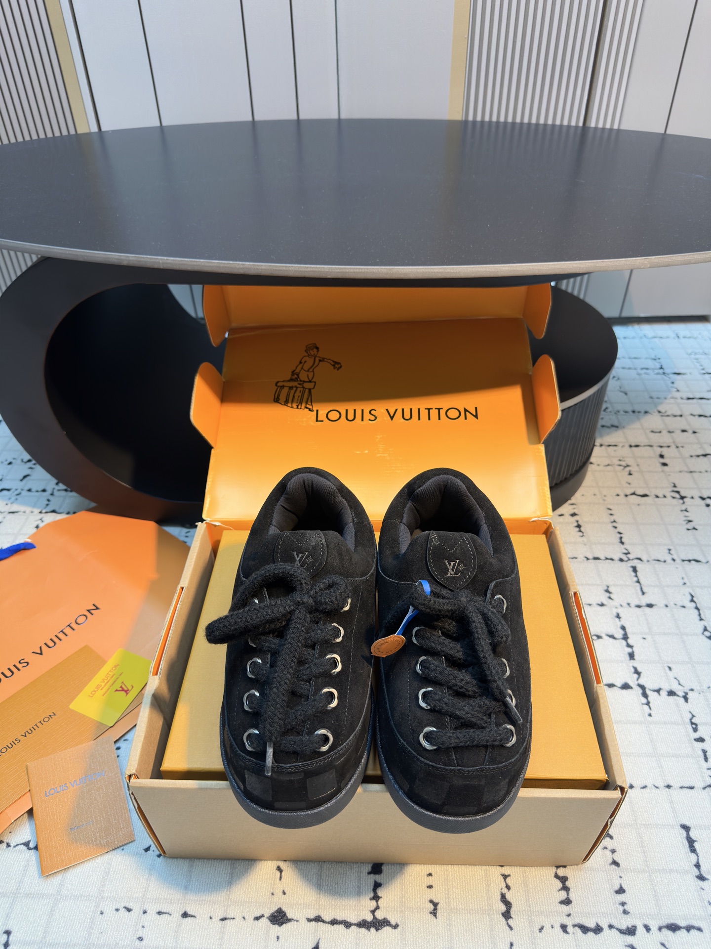 NO:483495,louis vuotton fw25 new arrival ~ | Autumn and winter series｜New fat ding sneakers Lv.YETI chubby and ugly looking super cute Bear paw soles are also very cute and have an inner height of 5cm. Great, the feet feel invincible and comfortable~ It looks thin and the legs are extremely fashionable. Women's 35/41 (40.41 custom-made without return or replacement) Men's 39/45 (45 custom-made without return or replacement), casual shoes/sports, louis vuitton, louis vuitton, sneakers19860909louis vuotton fw25 new arrival～ | 秋冬系列｜新款胖丁运动鞋 Lv.YETI 胖嘟嘟哒 样子丑荫超级可爱 熊掌鞋底也是很可爱内增高5cm 太赞了 脚感无敌舒适～穿上超显腿细～时髦度极高 女款35/41（40.41定做不退不换） 男款39/45（45定做不退不换）,休闲鞋/运动鞋,louis vuitton,louis vuitton,sneakers,Women's Shoes