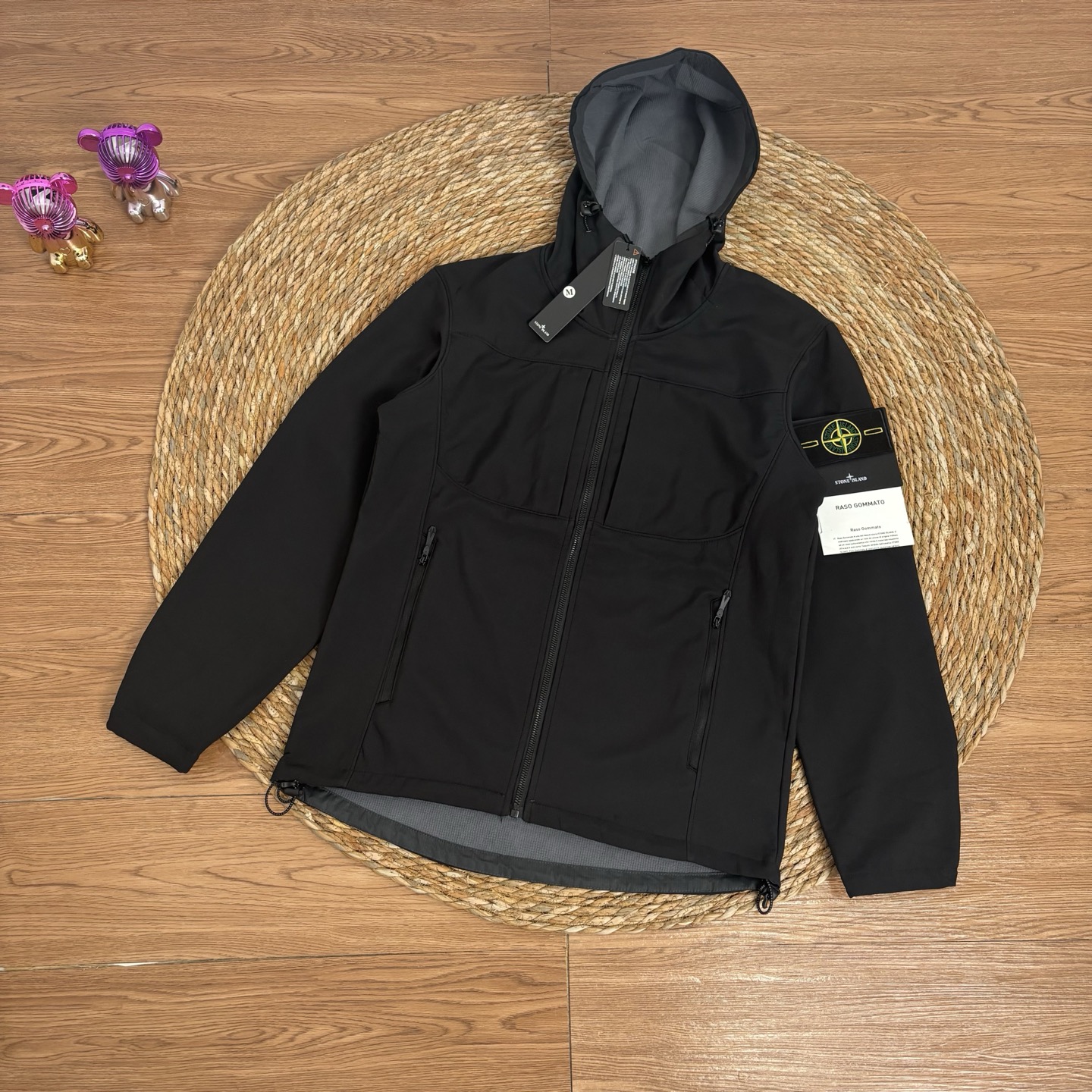 Alternative view of Windbreaker 05805