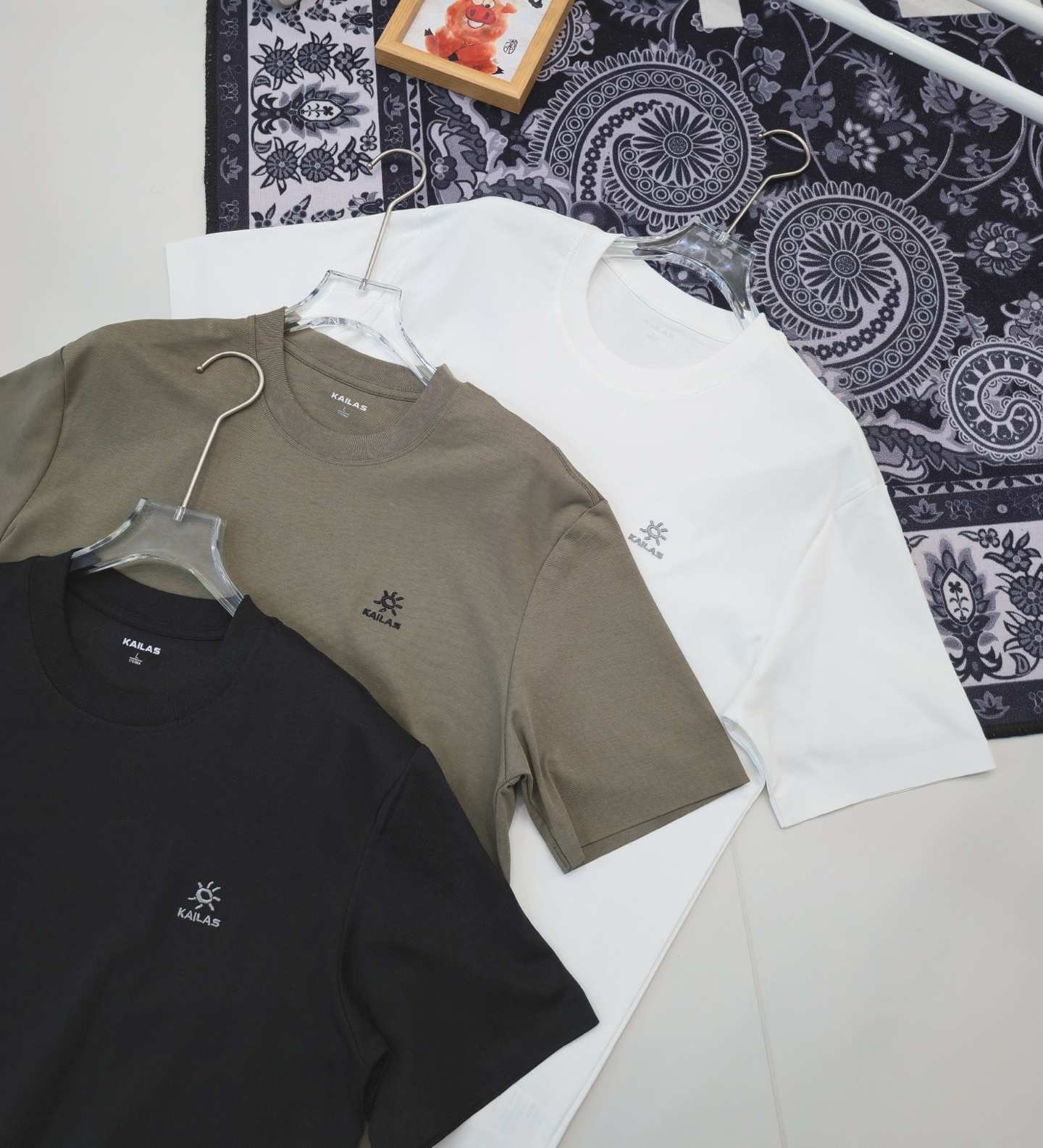 Alternative view of T-Shirt 05943