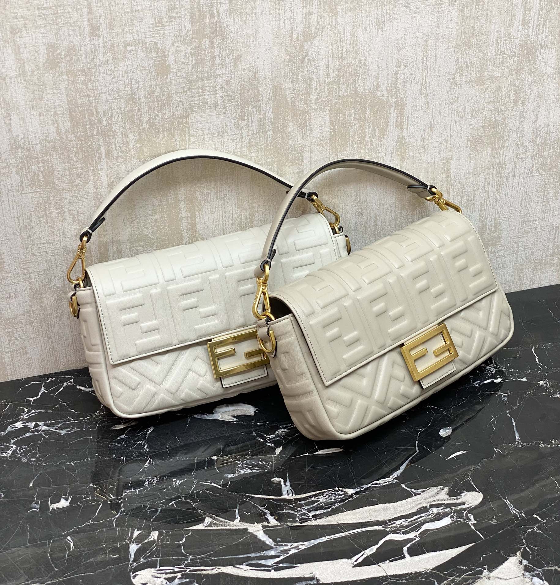 Fendi Collection: You can understand the Baguette bag by looking at the real photos