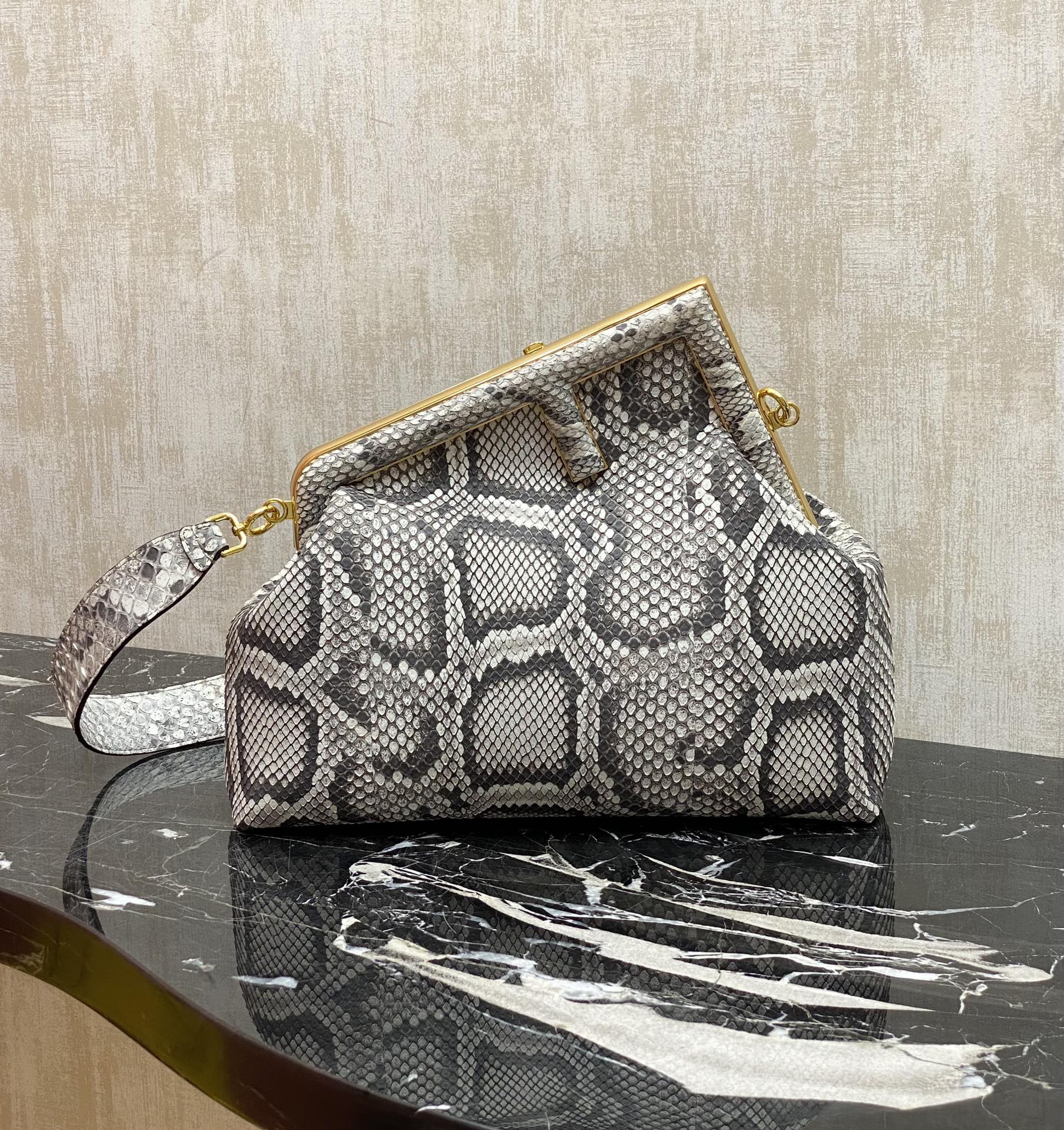 Fendi Year-end promotion, special price 2250