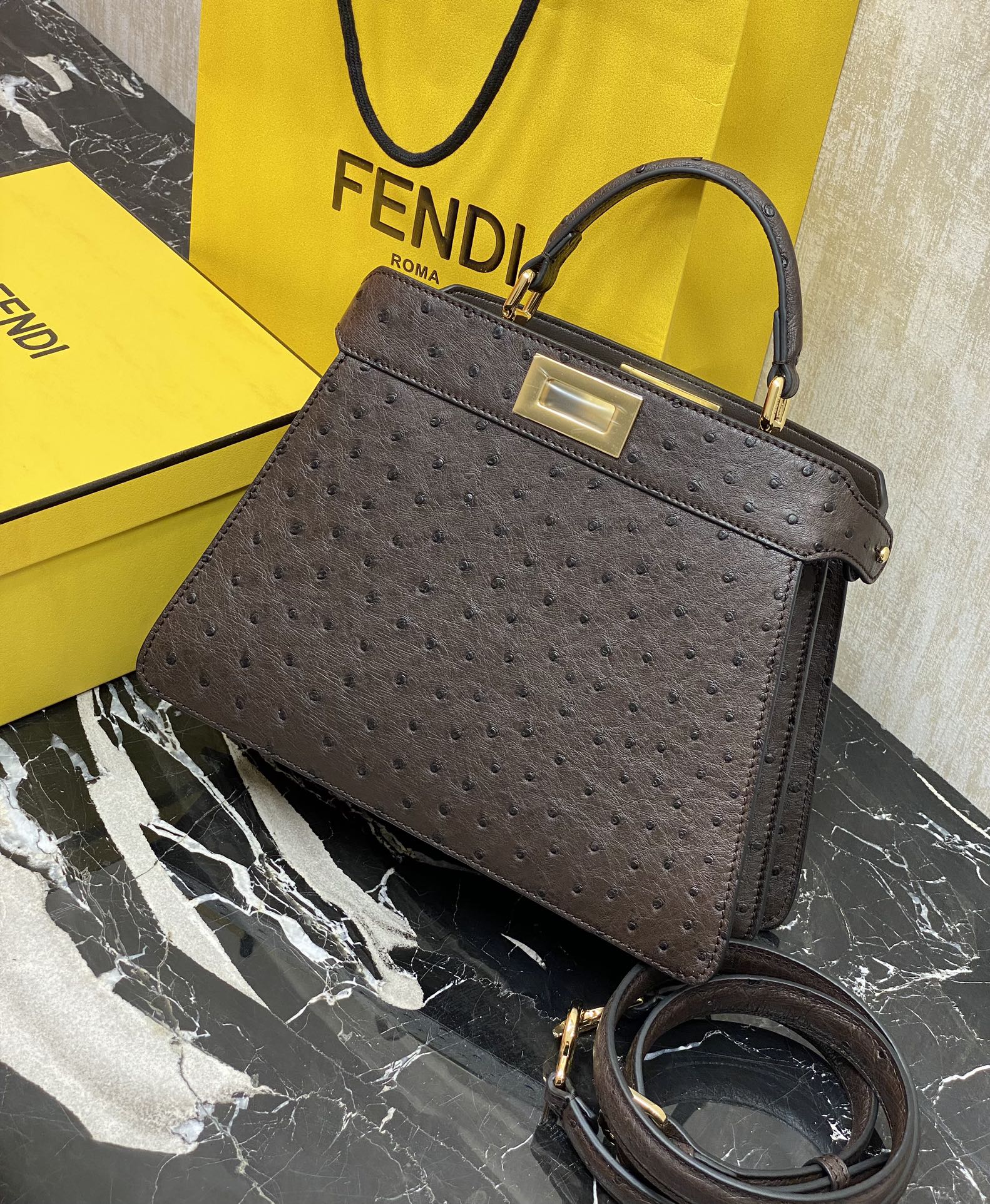 Fendi Large size 27cm Collection: