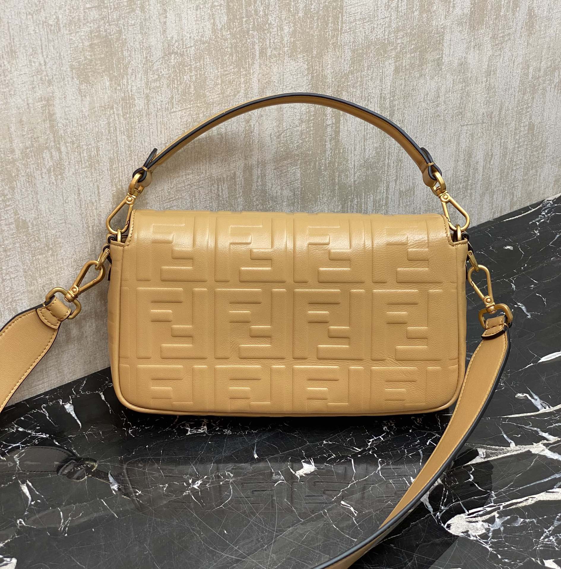 Fendi Details: You can understand the Baguette bag by looking at the actual pictures