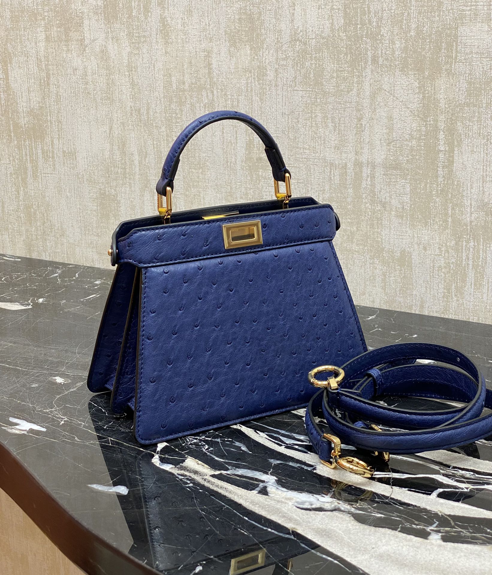 Fendi The ultimate detail: haze blue
