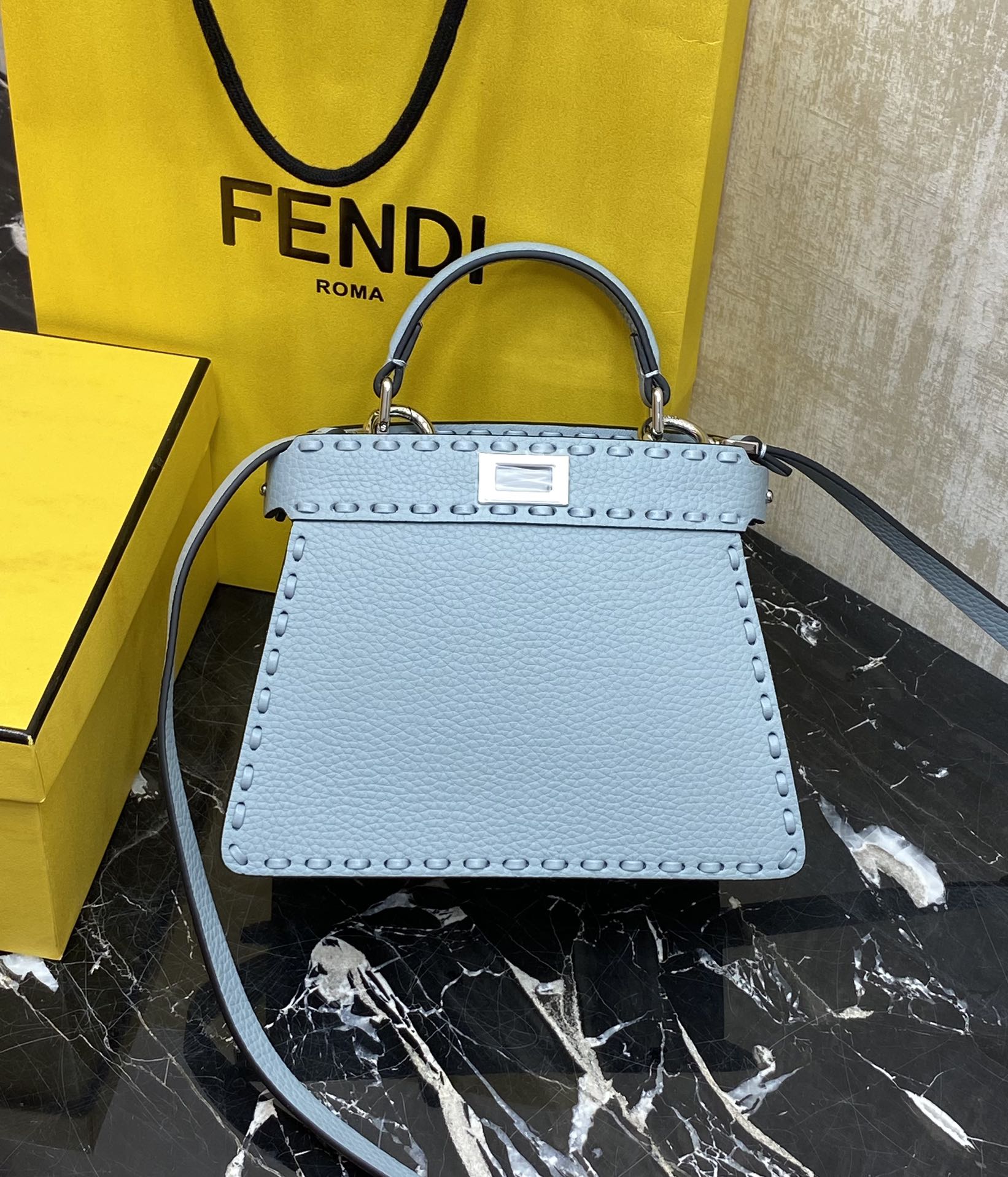Fendi handmade bag latest hand-stitched peekaboo petite