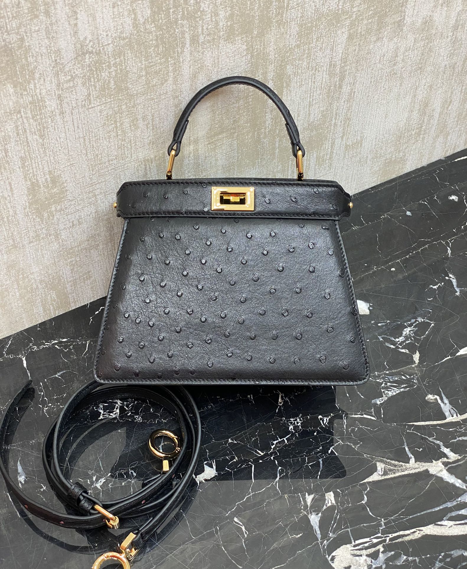 Fendi Single picture: spot (have stock) black gold buckle