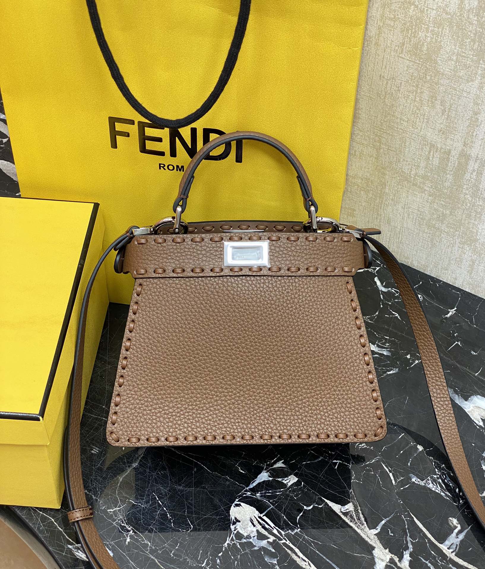 Fendi handmade bag latest hand-stitched peekaboo petite