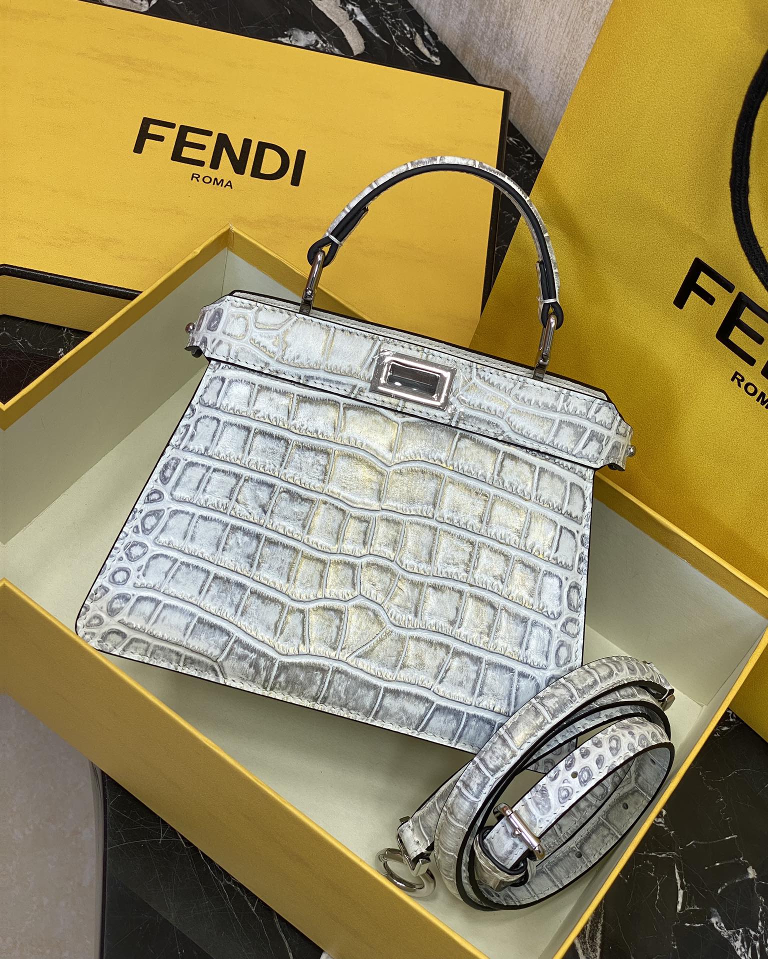 Fendi Single picture: the beautiful peekaboo petite