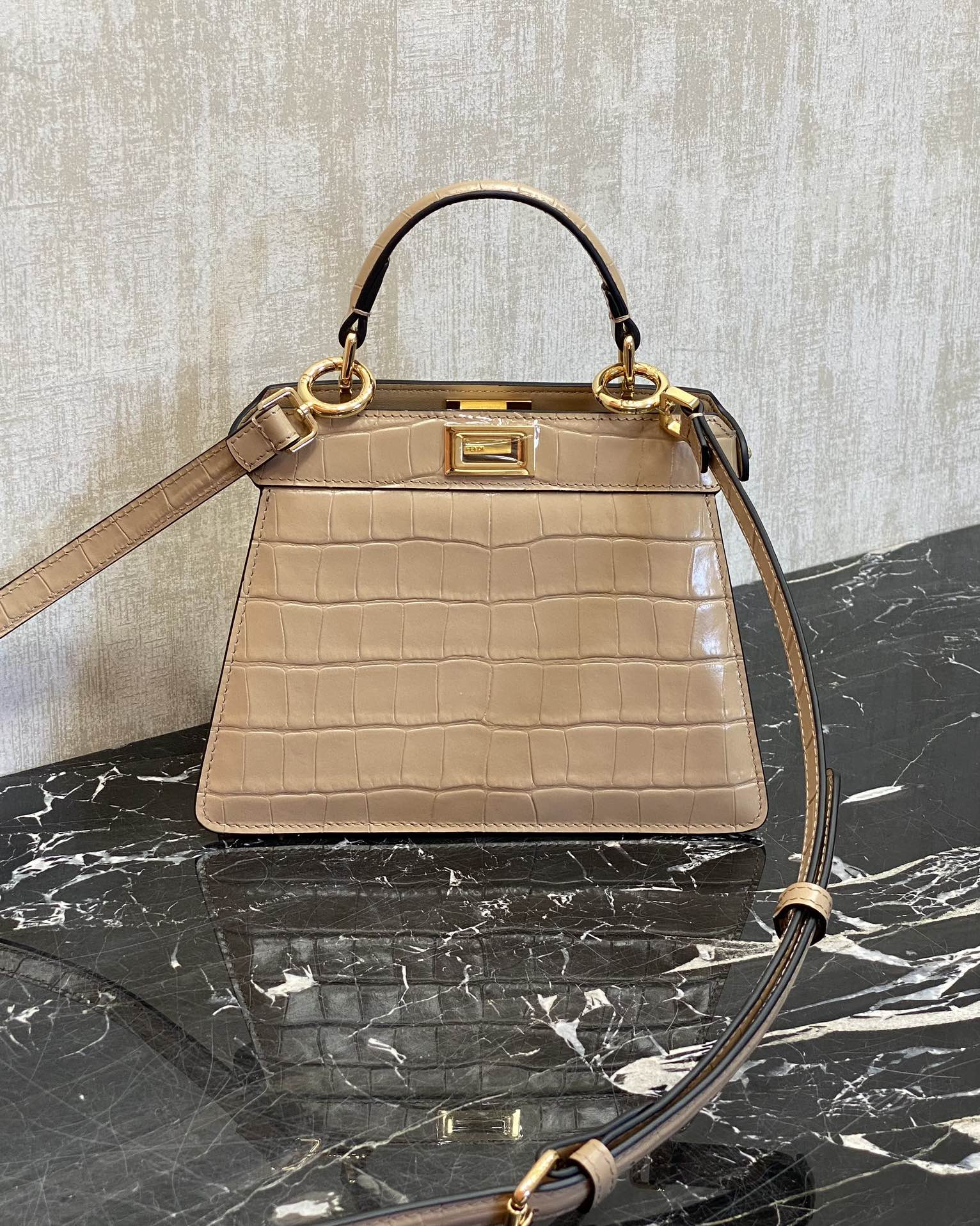 Fendi Single picture: the beautiful peekaboo petite