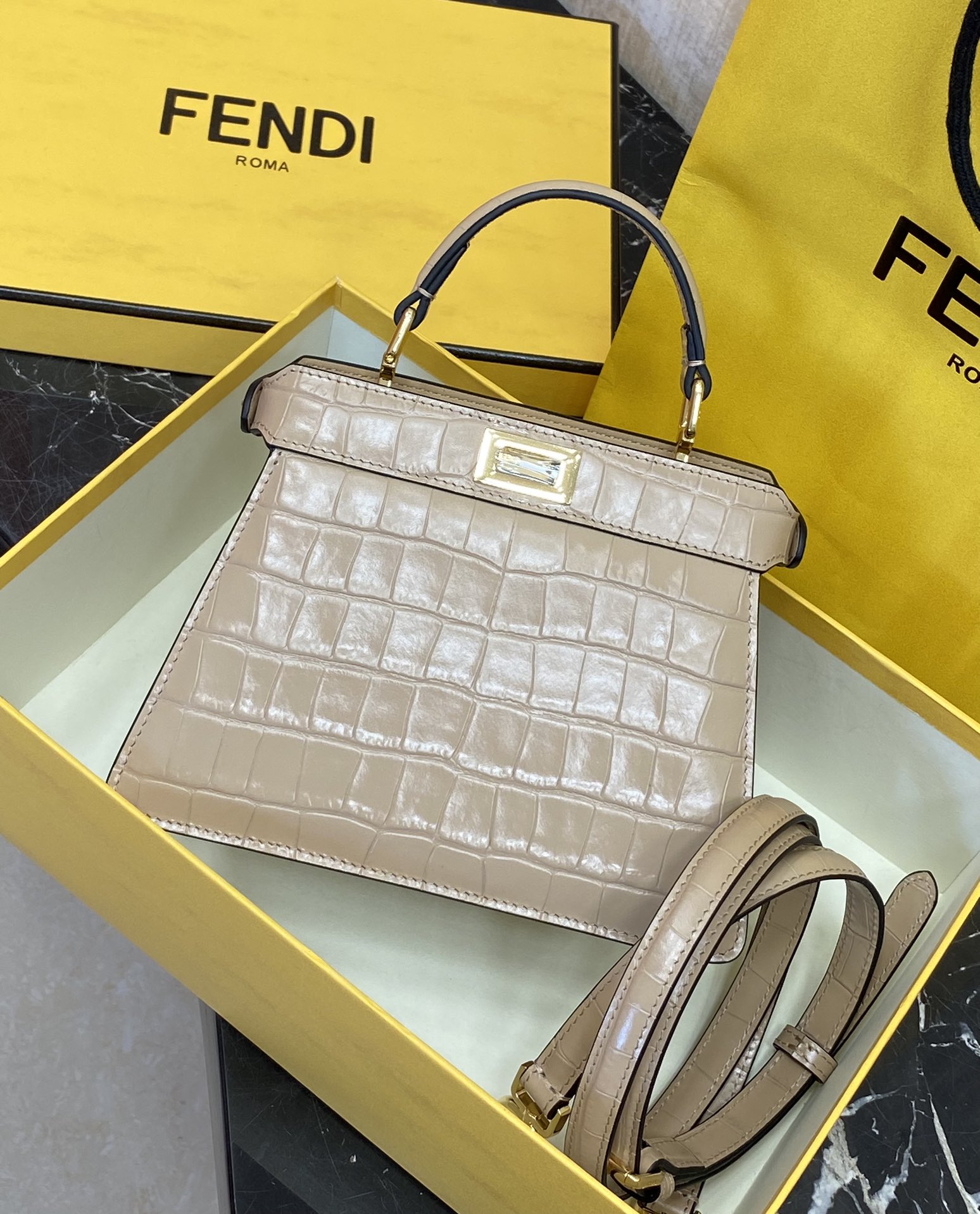 Fendi Single picture: the beautiful peekaboo petite