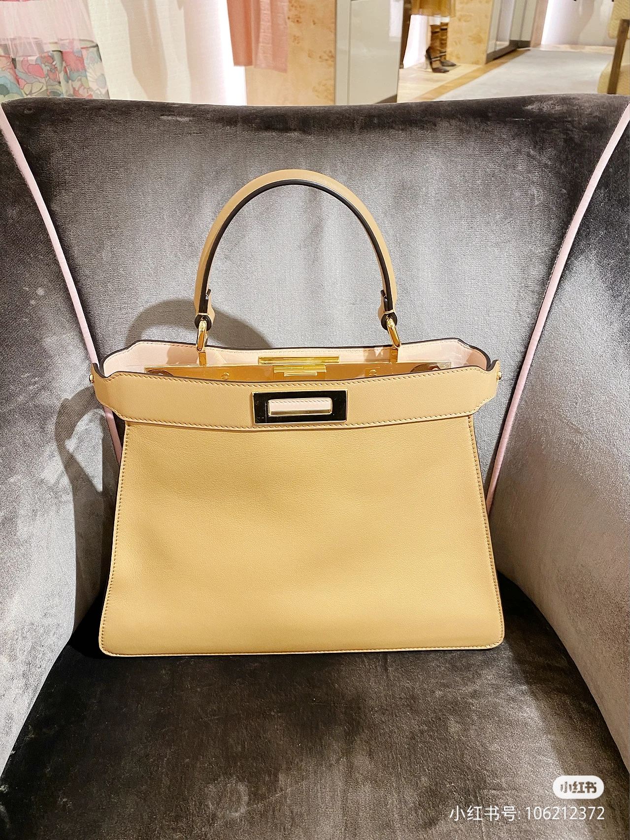 Fendi , large size 33cm, apricot color