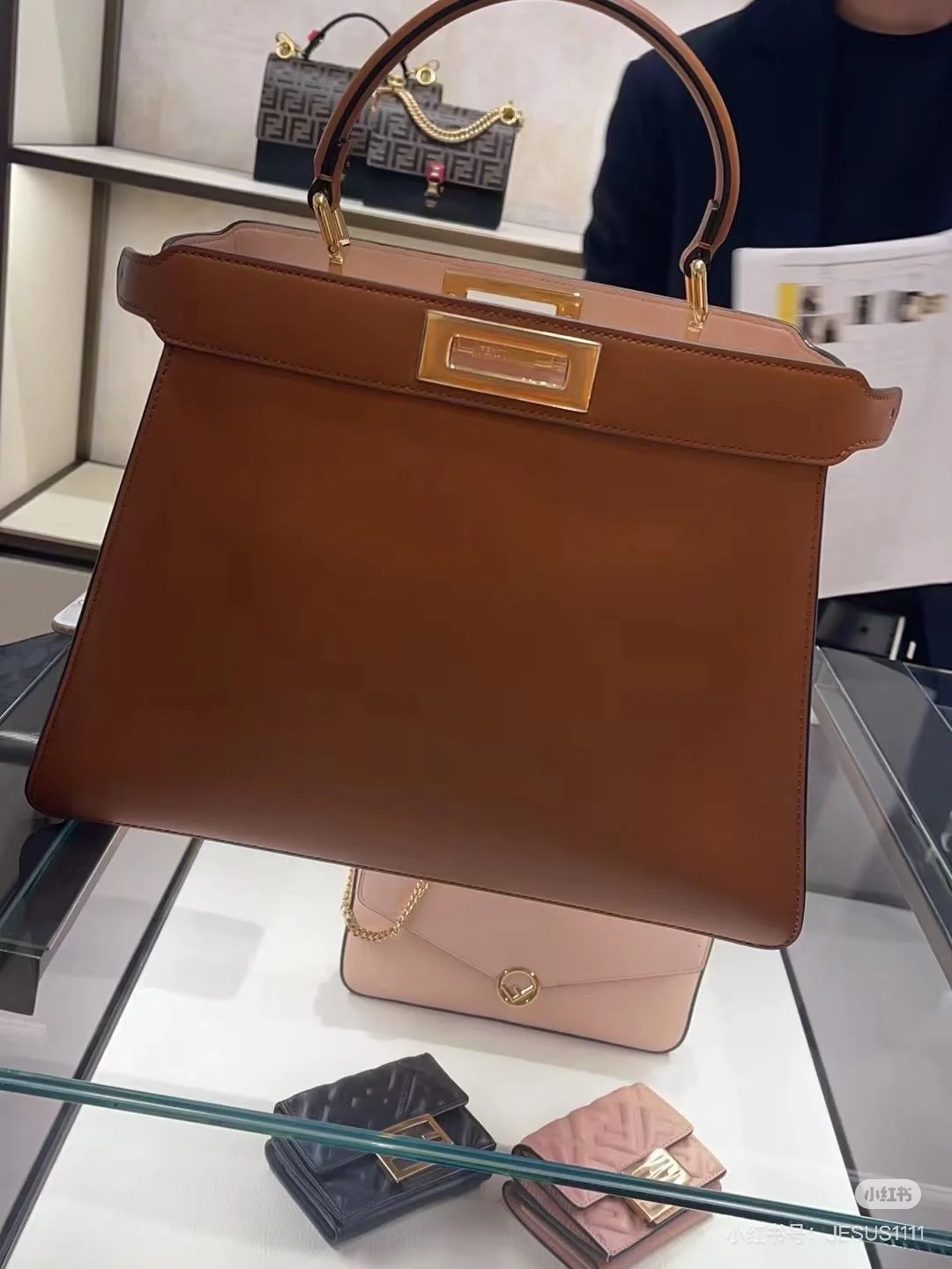 Fendi , large size 33cm, caramel color