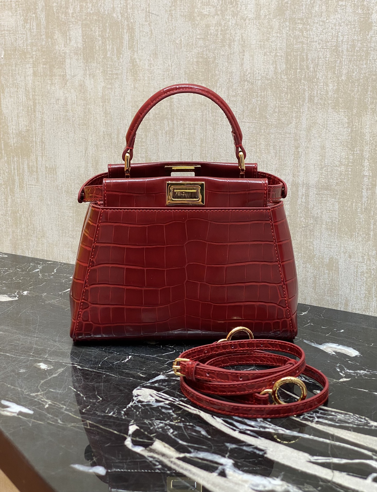 Fendi Details: Ready stock Upgraded version You can understand the Baguette bag by looking at the actual pictures