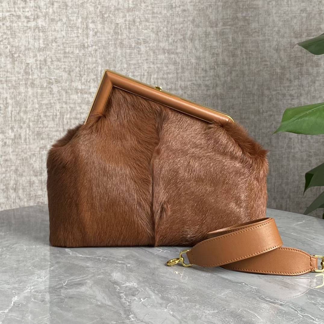 Fendi Year-end promotion, small quantity, special price 680 (large size)