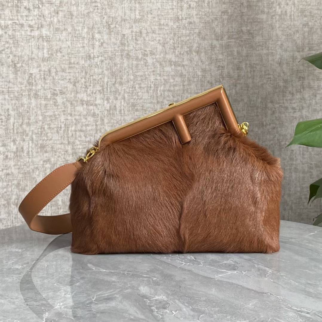 Fendi Year-end promotion, small quantity, special price 680 (large size)